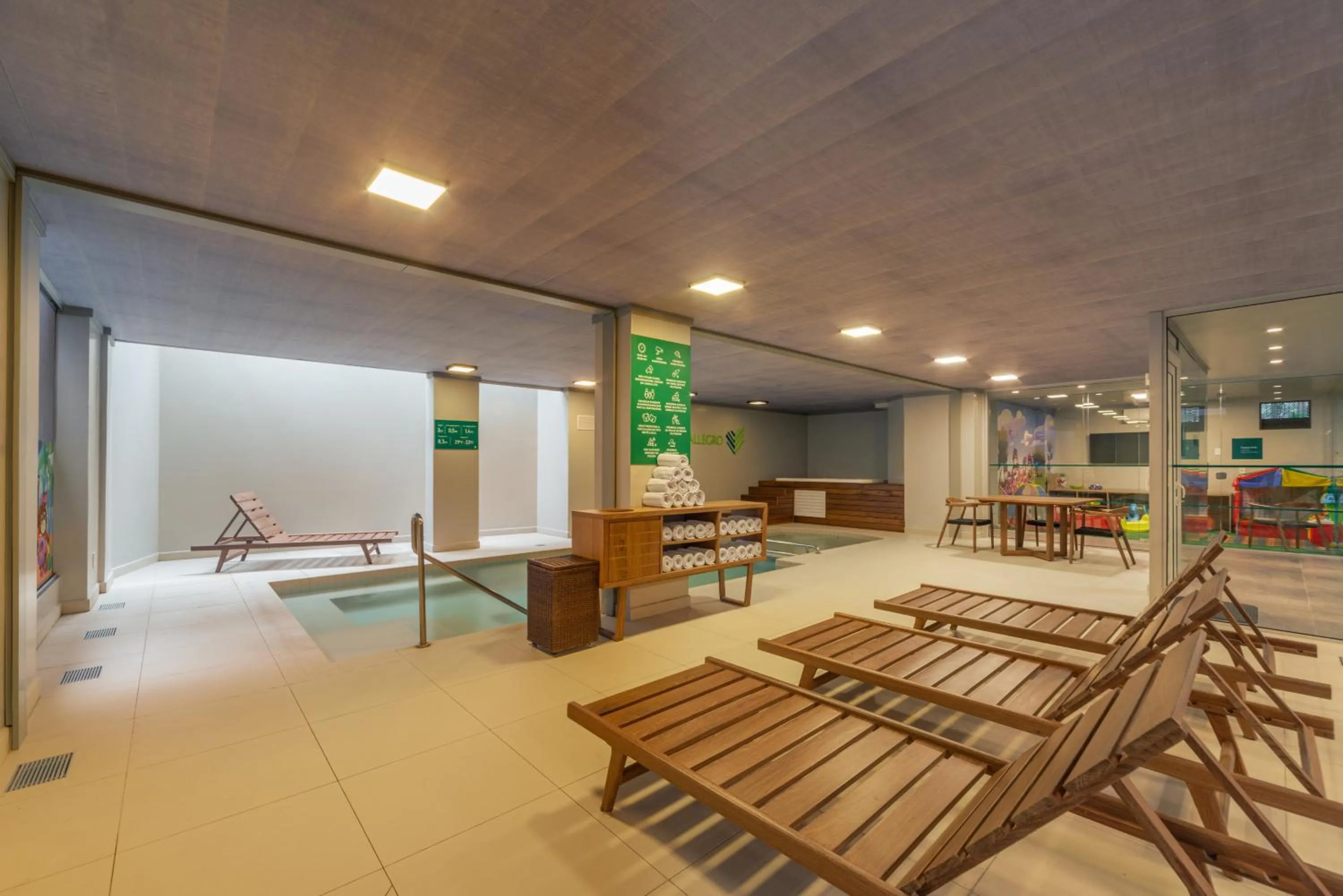 Swimming pool in Hotel Laghetto Fratello