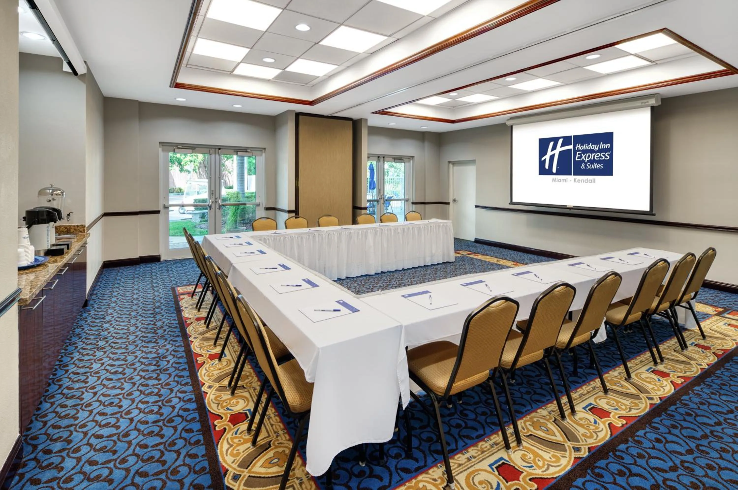 Meeting/conference room in Holiday Inn Express & Suites Miami Kendall by IHG