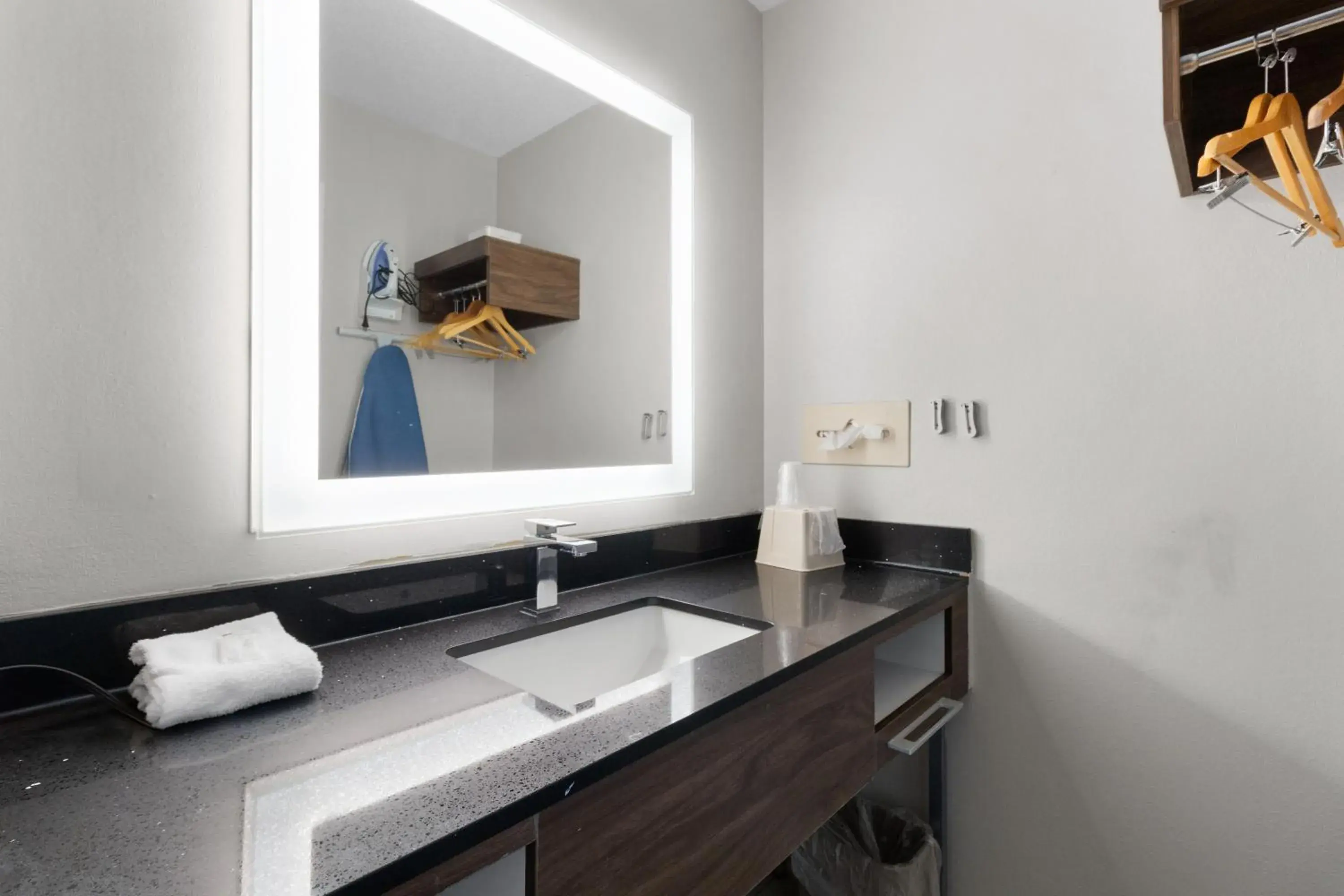 King Room in Richland Inn of Columbia King Room in Richland Inn of Columbia