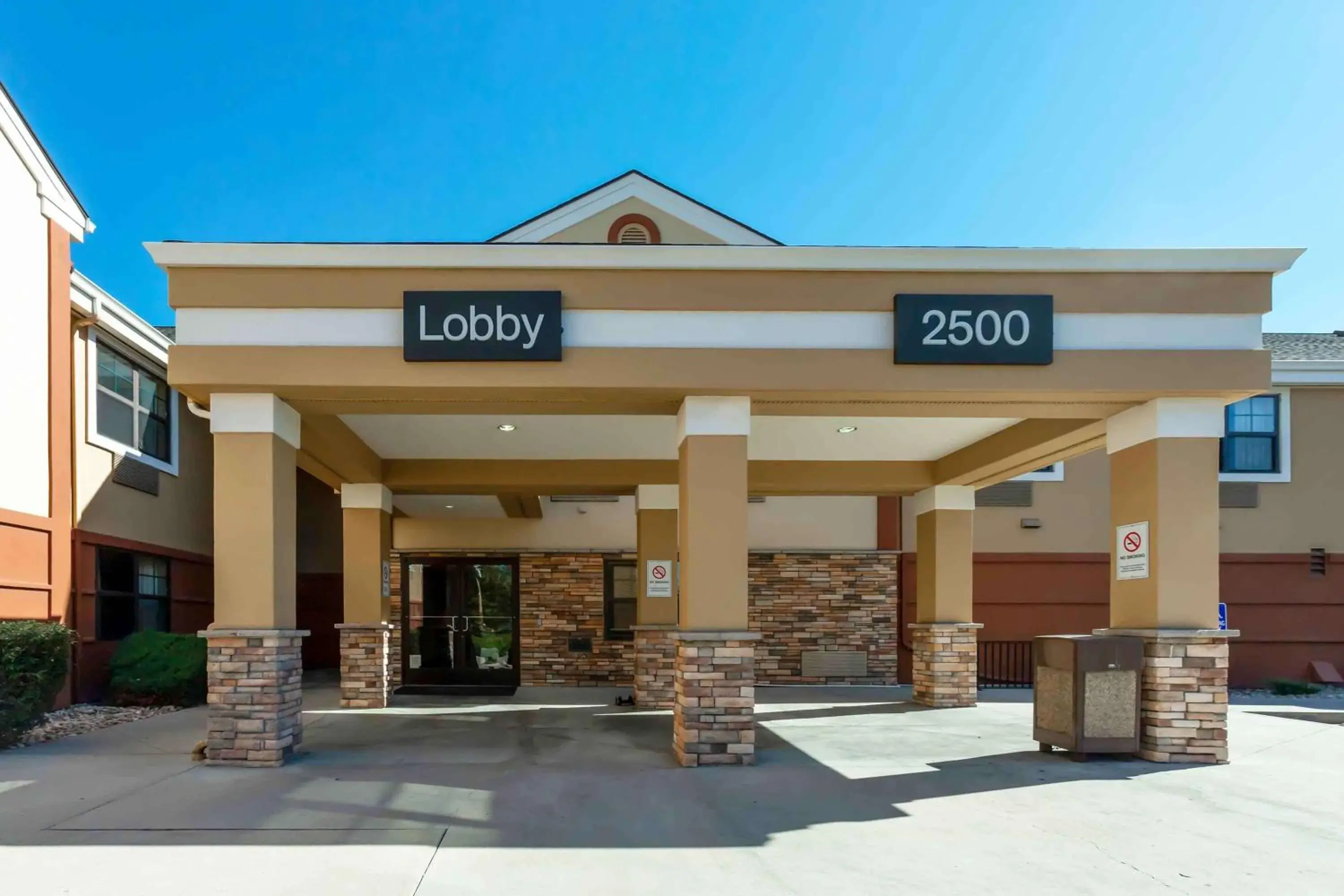 Property building in Extended Stay America Suites - Boise - Airport Property building in Extended Stay America Suites - Boise - Airport