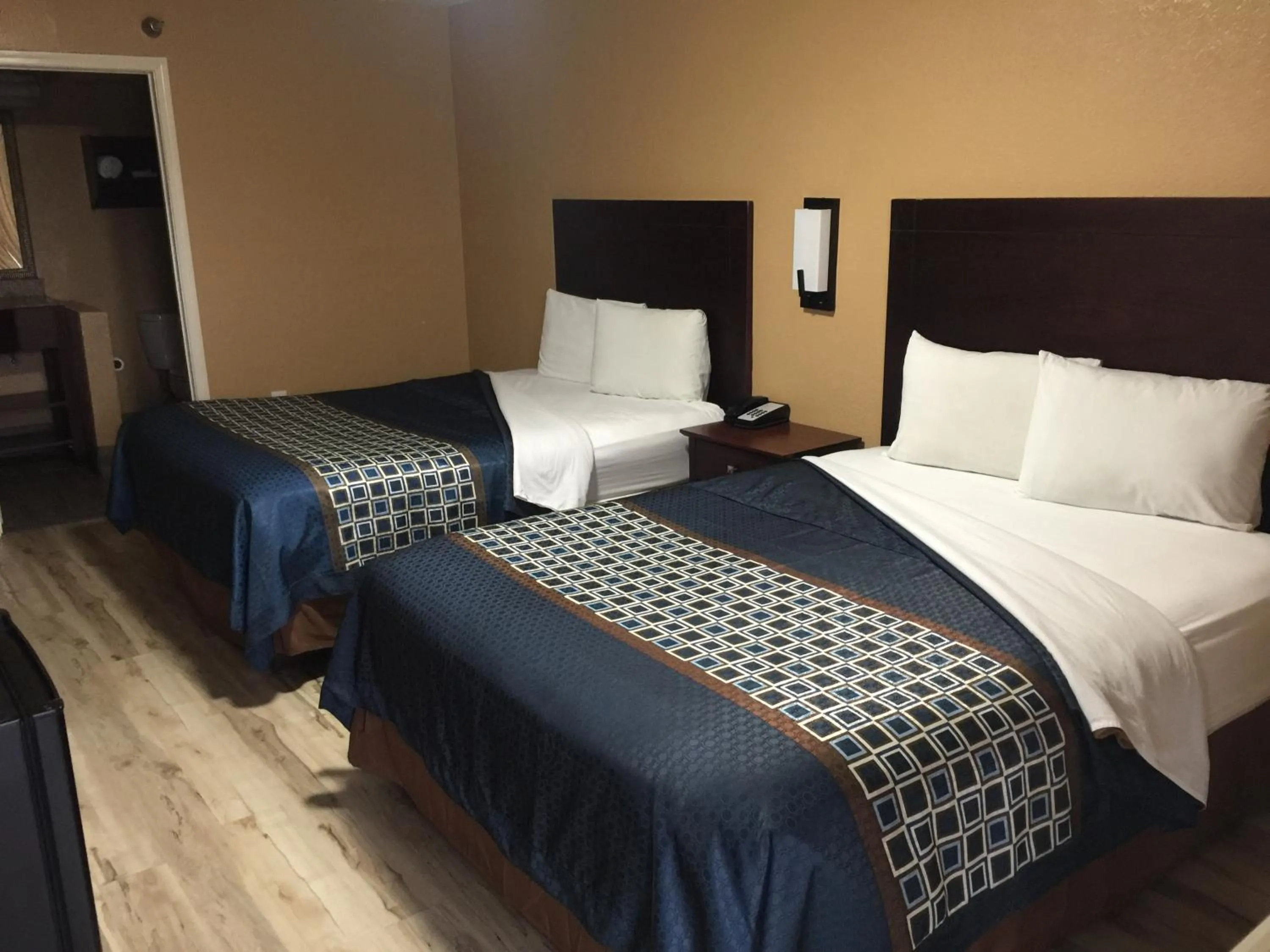 Queen Suite in The Crossroads Hotel and Suites Irving