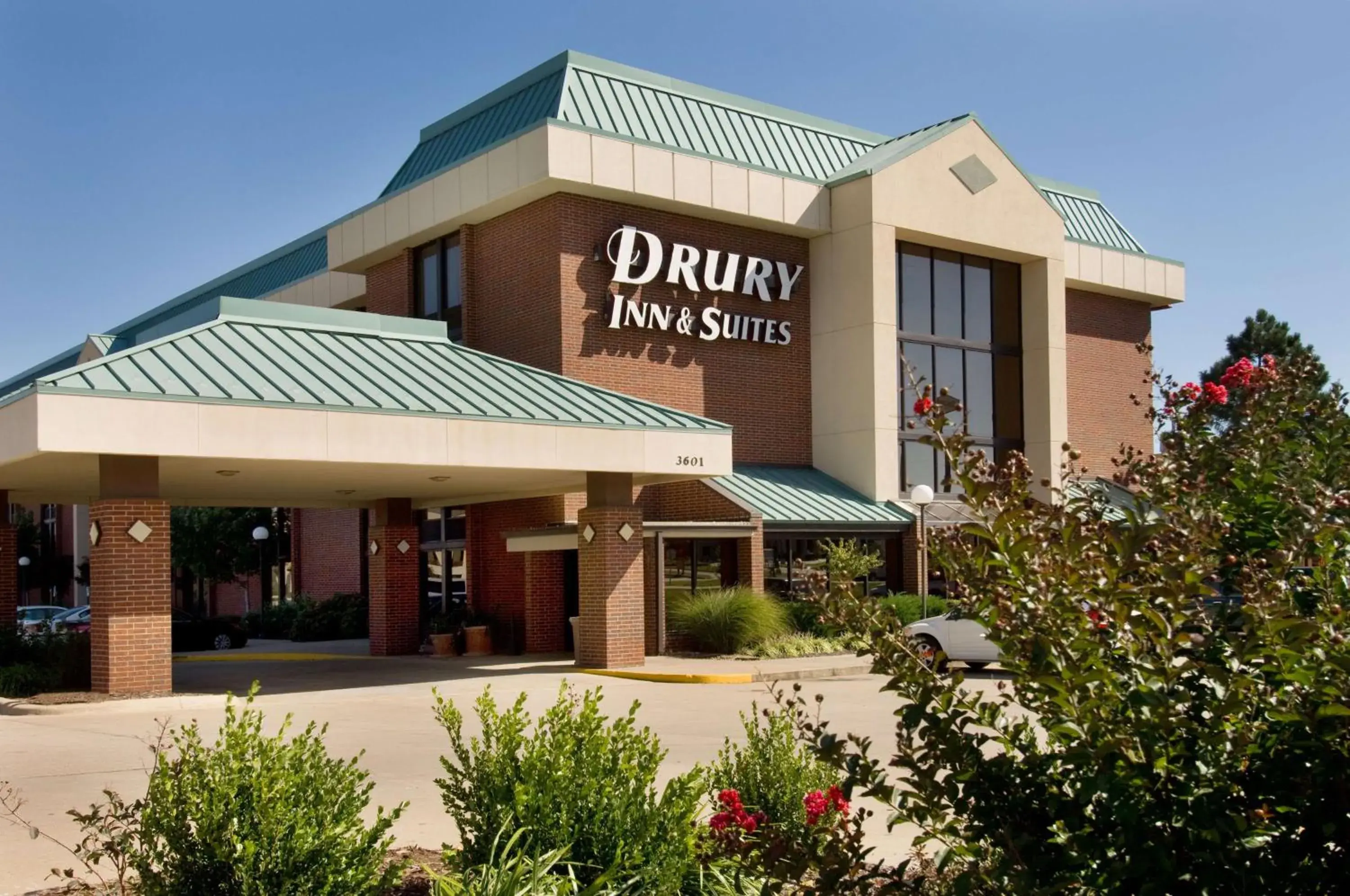 Property building in Drury Inn & Suites Joplin Property building in Drury Inn & Suites Joplin