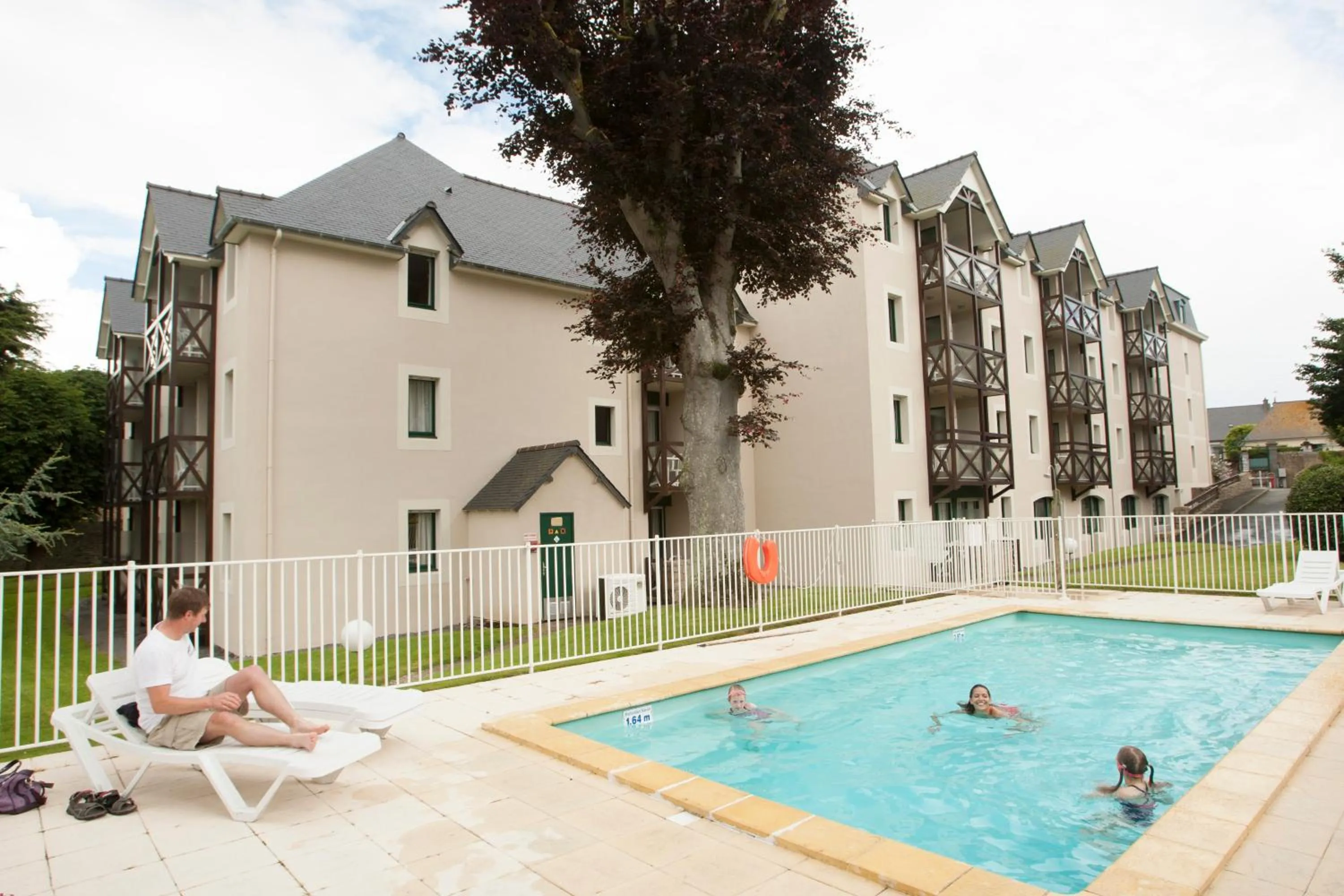 Property building in Résidence Pierre & Vacances Ty Mat