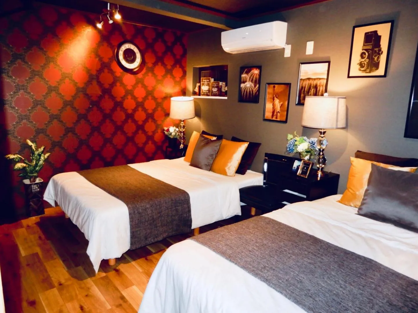 Photo of the whole room, Bed in Hotel West Taisho