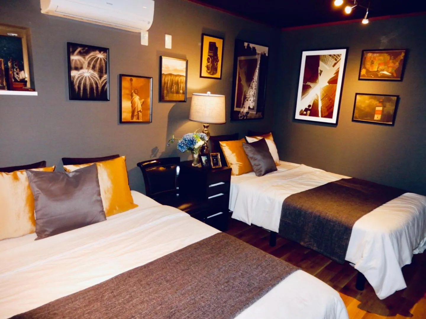 Photo of the whole room, Bed in Hotel West Taisho