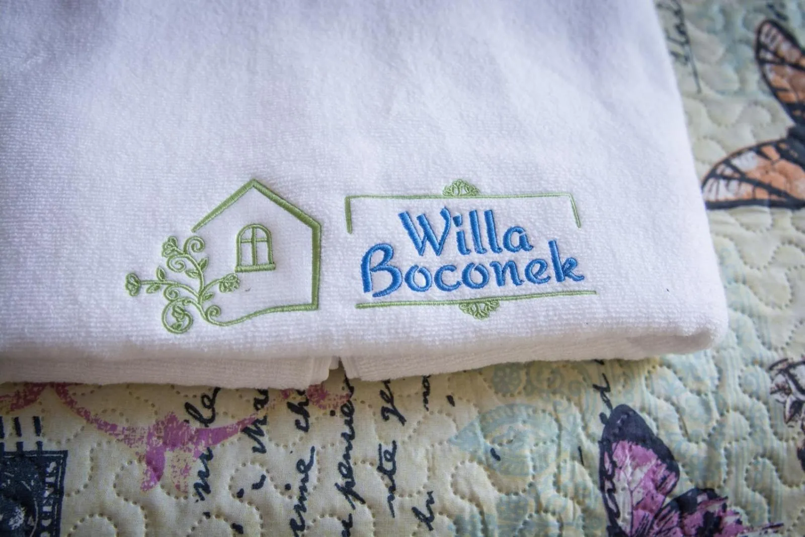 Logo/Certificate/Sign in Willa Boconek - Zator Przeciszów