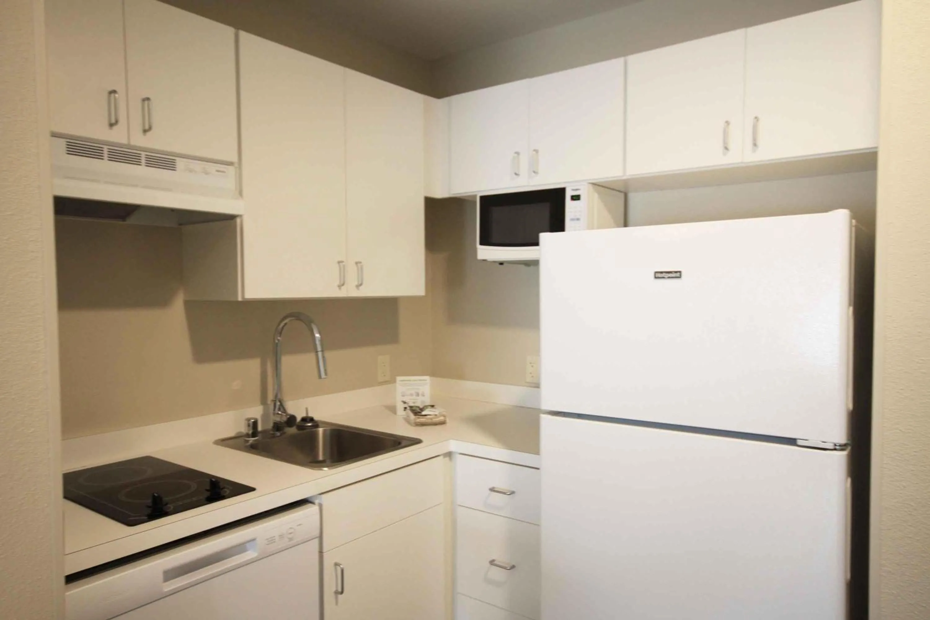 Kitchen or kitchenette in Extended Stay America Suites - Albuquerque - Rio Rancho Blvd