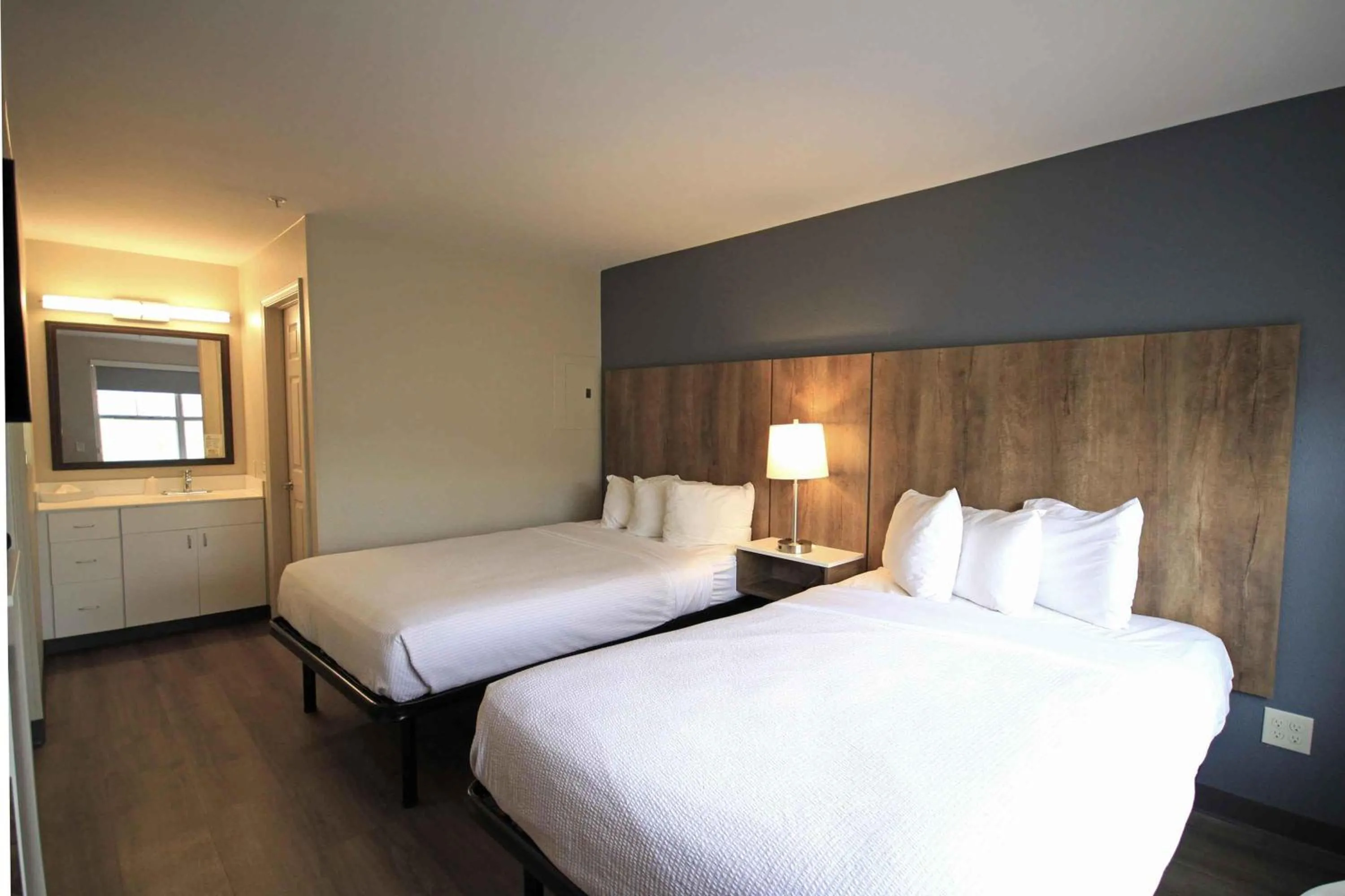 Bedroom, Bed in Extended Stay America Suites - Albuquerque - Rio Rancho Blvd