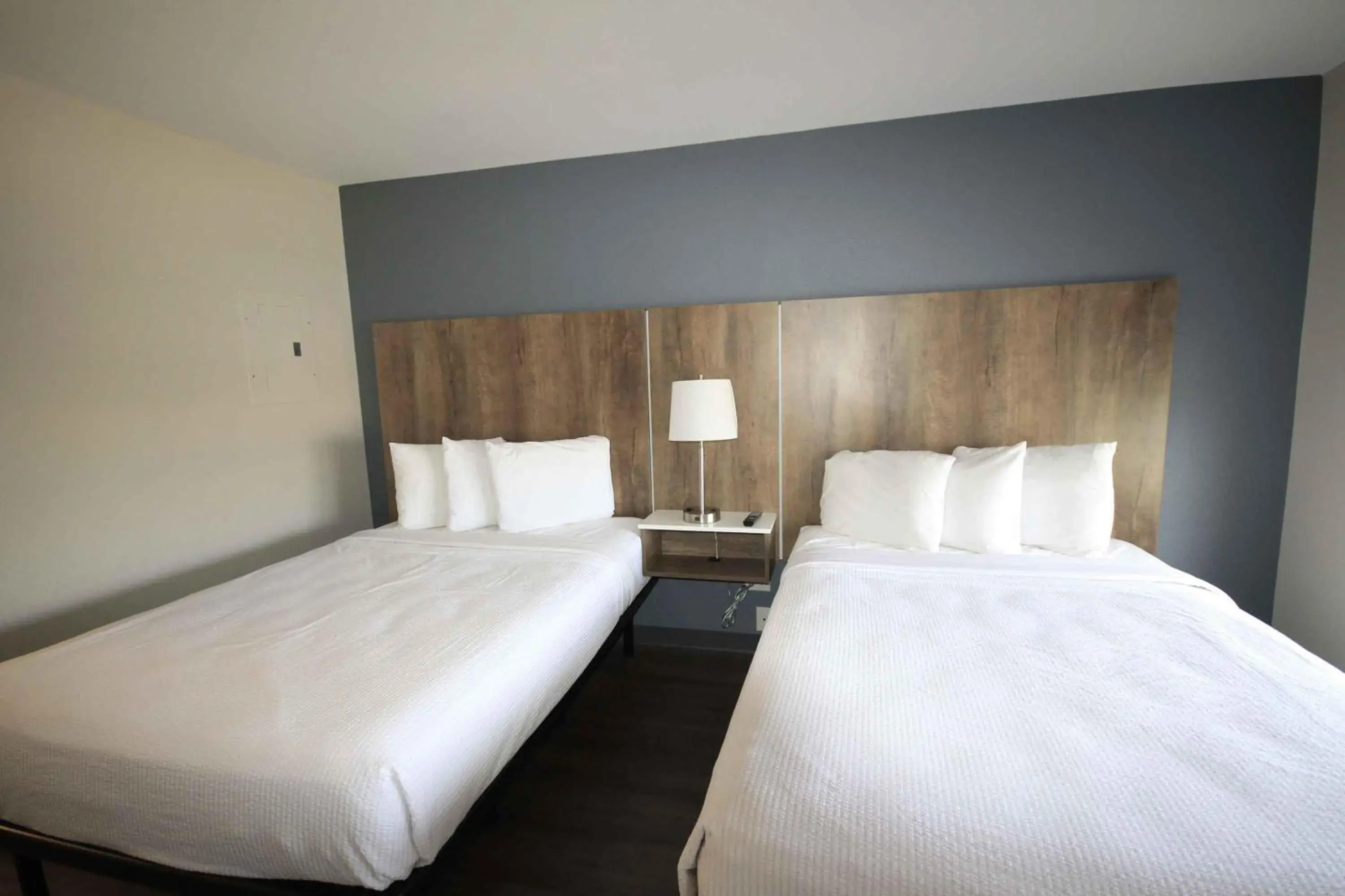 One Bedroom Suite with Two Double Beds - Non-Smoking in Extended Stay America Suites - Albuquerque - Rio Rancho Blvd One Bedroom Suite with Two Double Beds - Non-Smoking in Extended Stay America Suites - Albuquerque - Rio Rancho Blvd