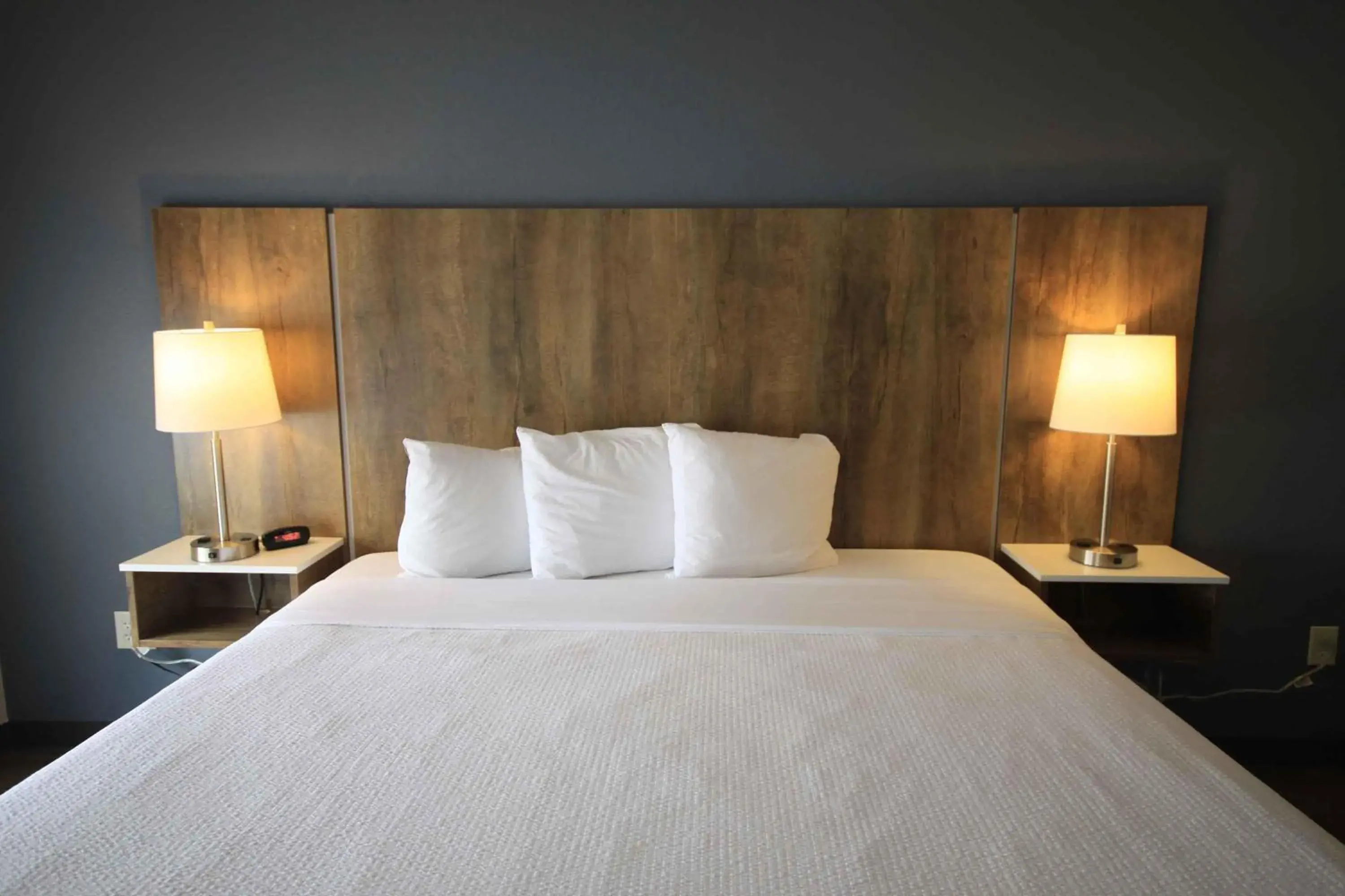 Deluxe Studio with 1 King Bed - Non-Smoking in Extended Stay America Suites - Albuquerque - Rio Rancho Blvd Deluxe Studio with 1 King Bed - Non-Smoking in Extended Stay America Suites - Albuquerque - Rio Rancho Blvd