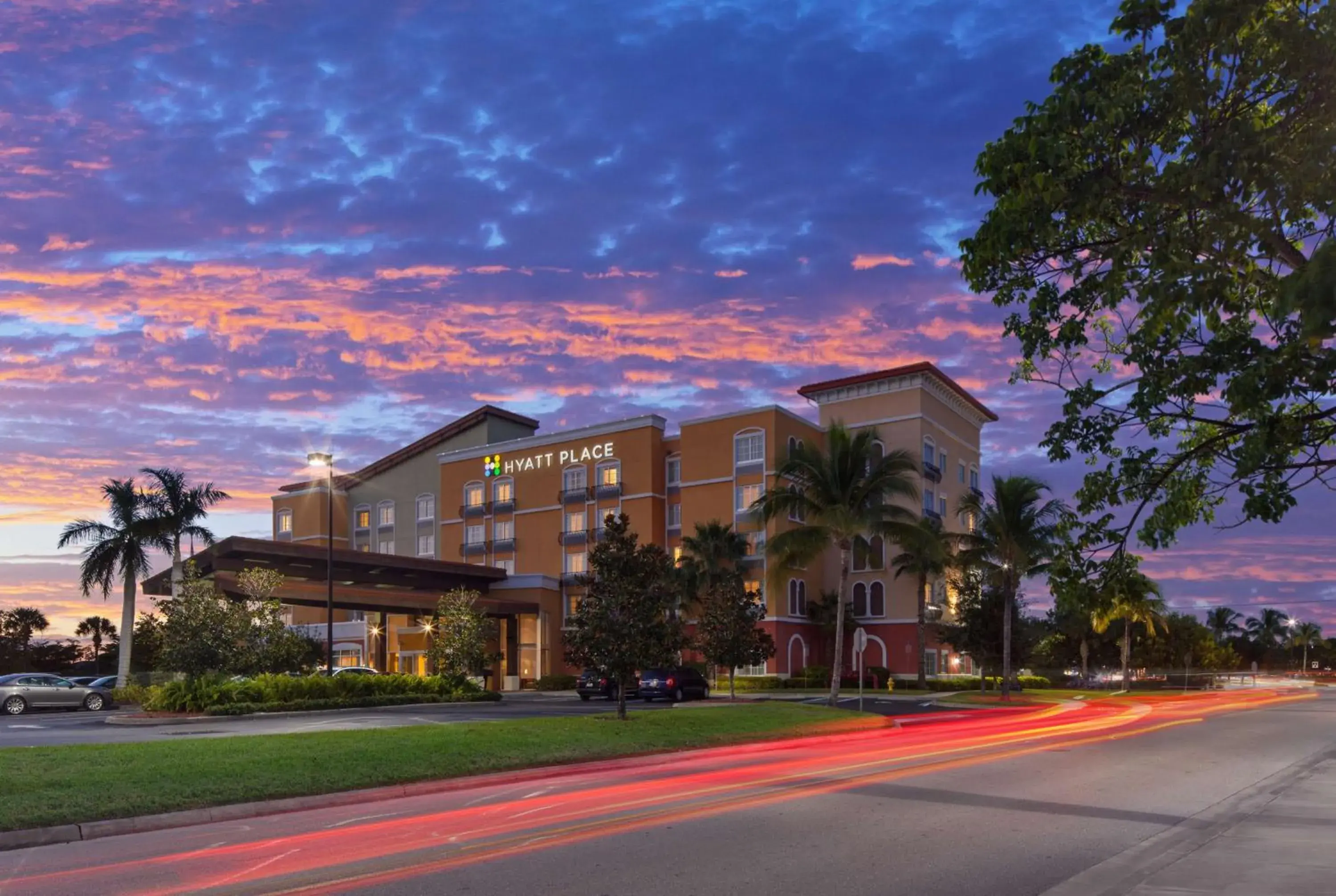 Property building in Hyatt Place Coconut Point Property building in Hyatt Place Coconut Point