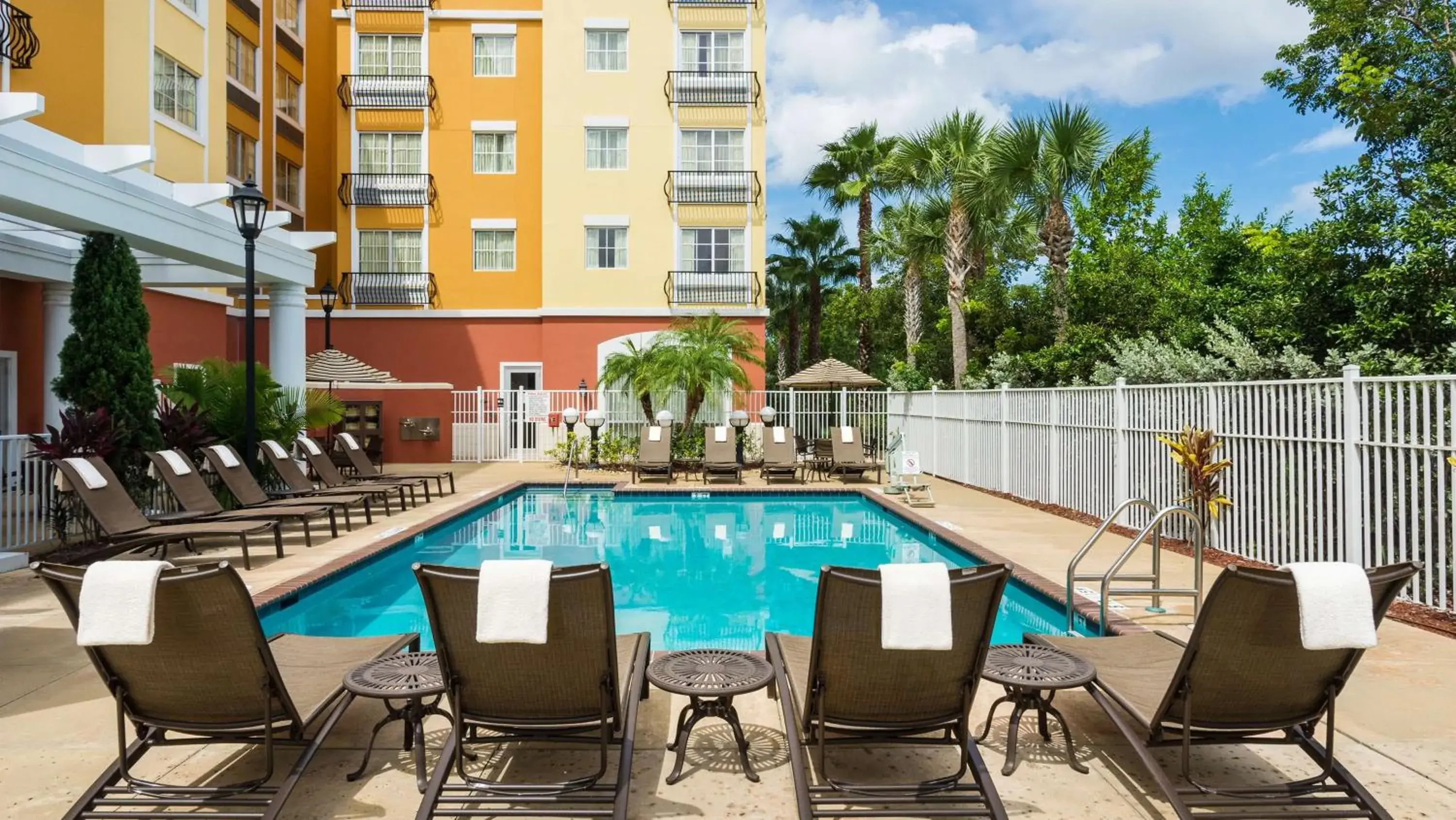 Swimming pool in Hyatt Place Coconut Point Swimming pool in Hyatt Place Coconut Point