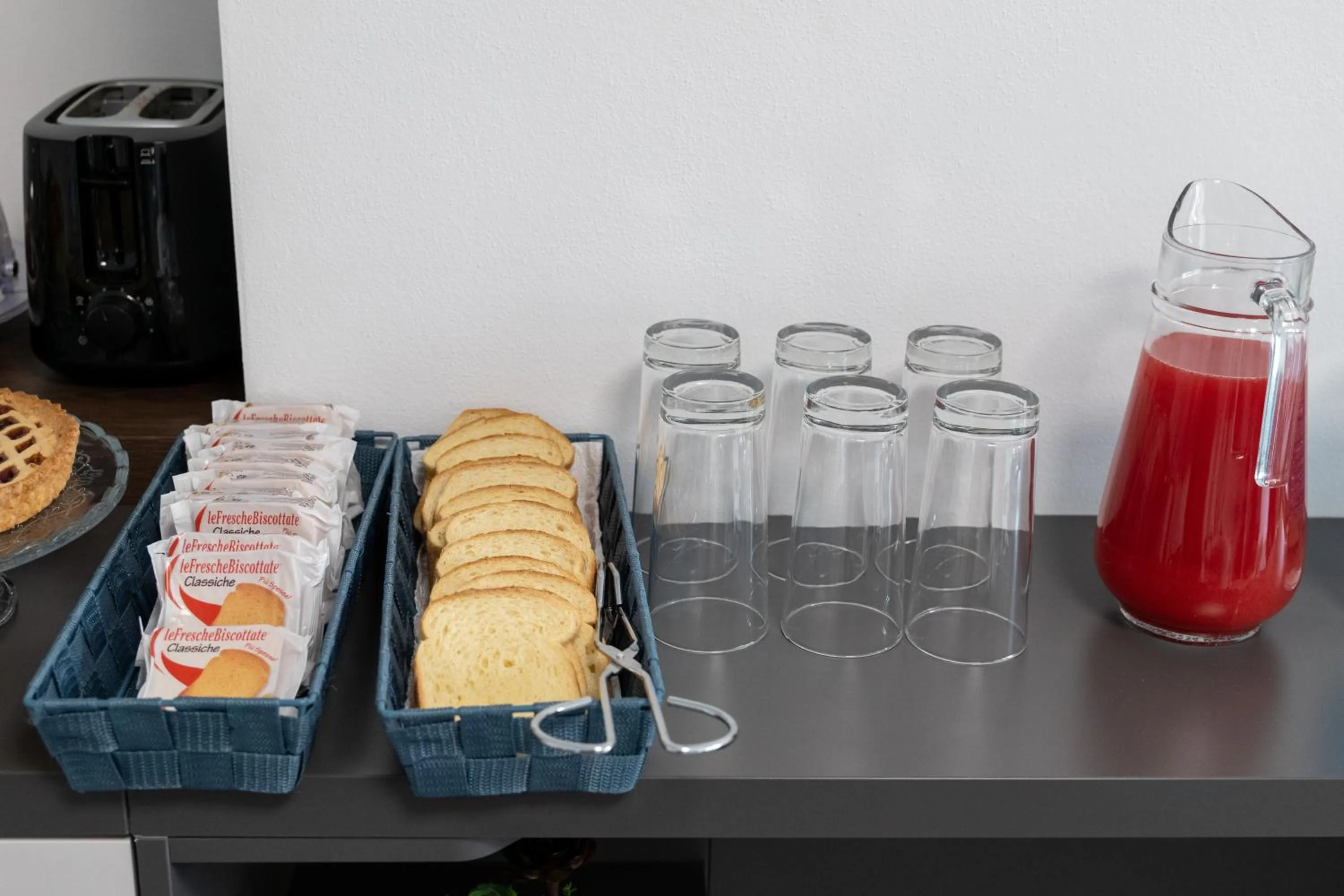 Buffet breakfast in B&B I LAKE IT BELLAGIO