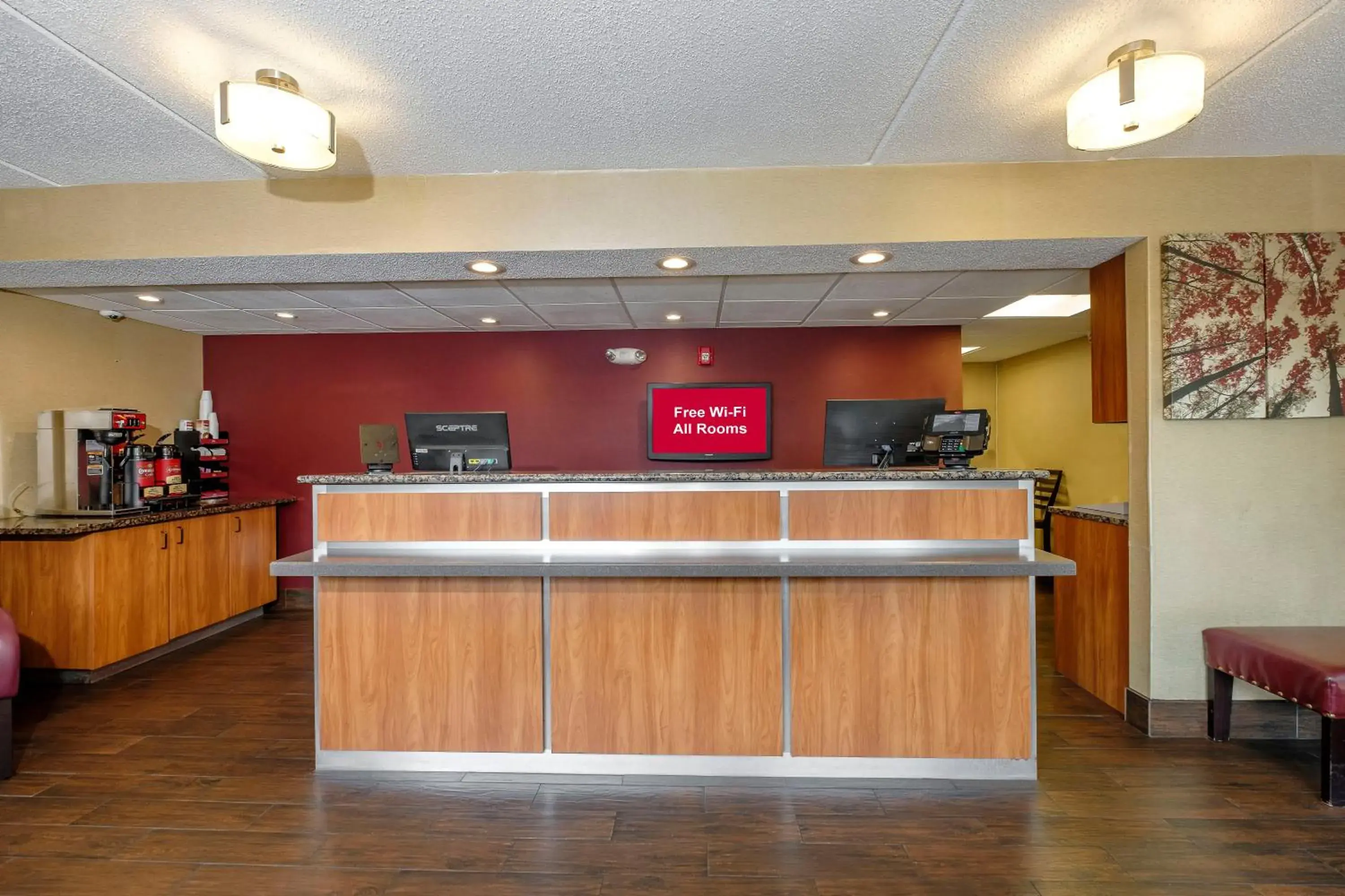 Lobby or reception in Red Roof Inn Tallahassee - University Lobby or reception in Red Roof Inn Tallahassee - University