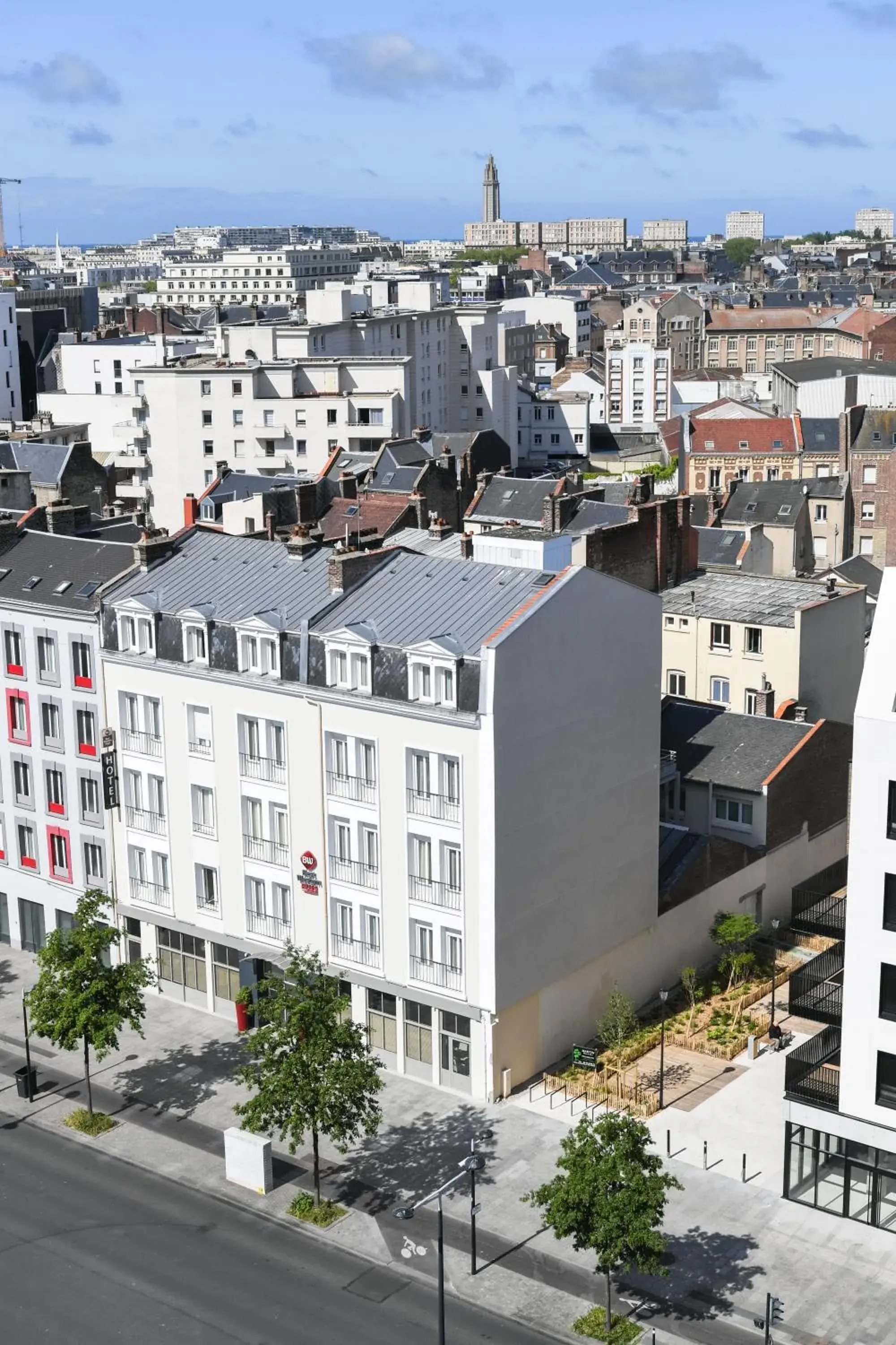 Property building in Best Western Plus Le Havre Centre Gare Property building in Best Western Plus Le Havre Centre Gare