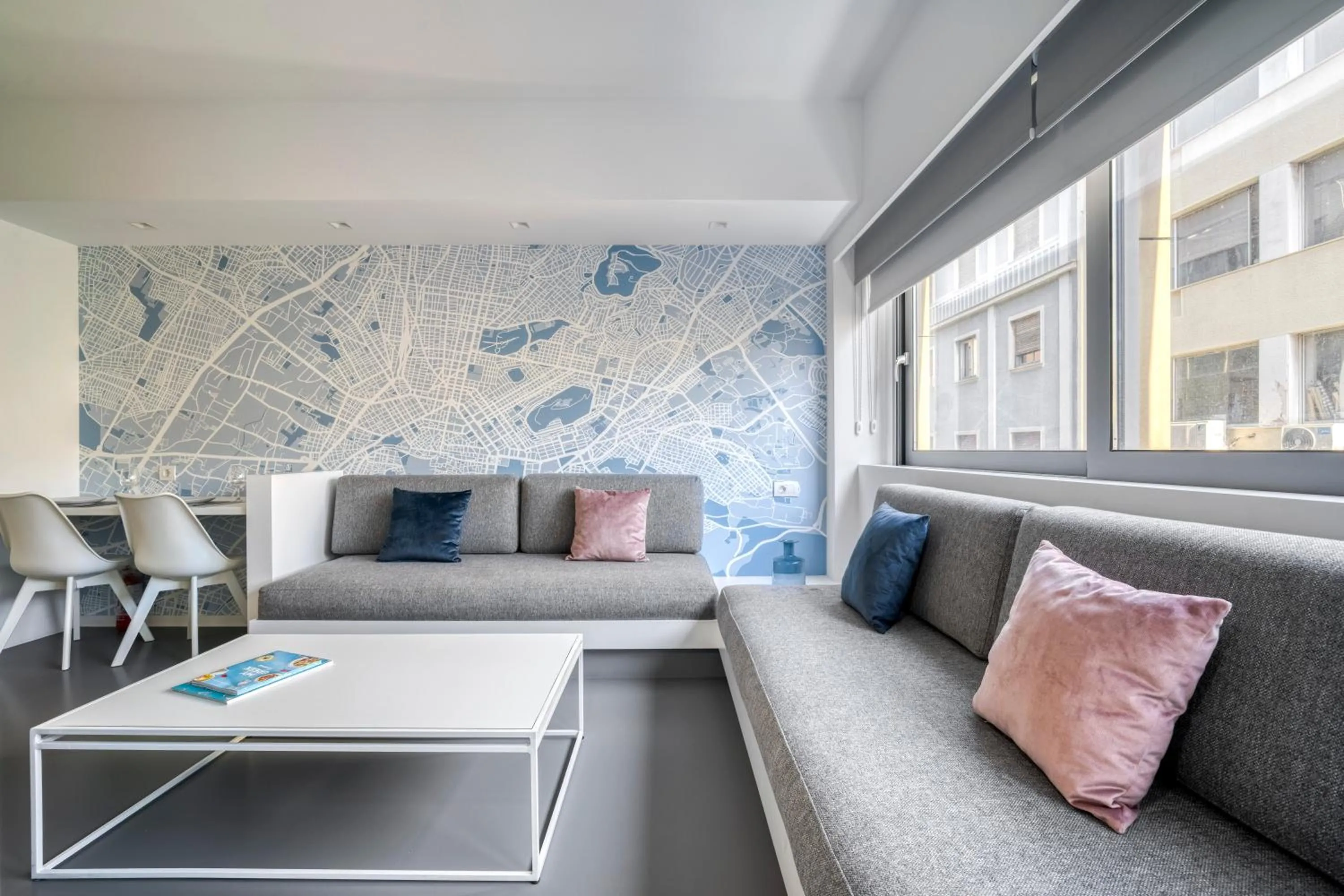 Living room in Athens Color Cube