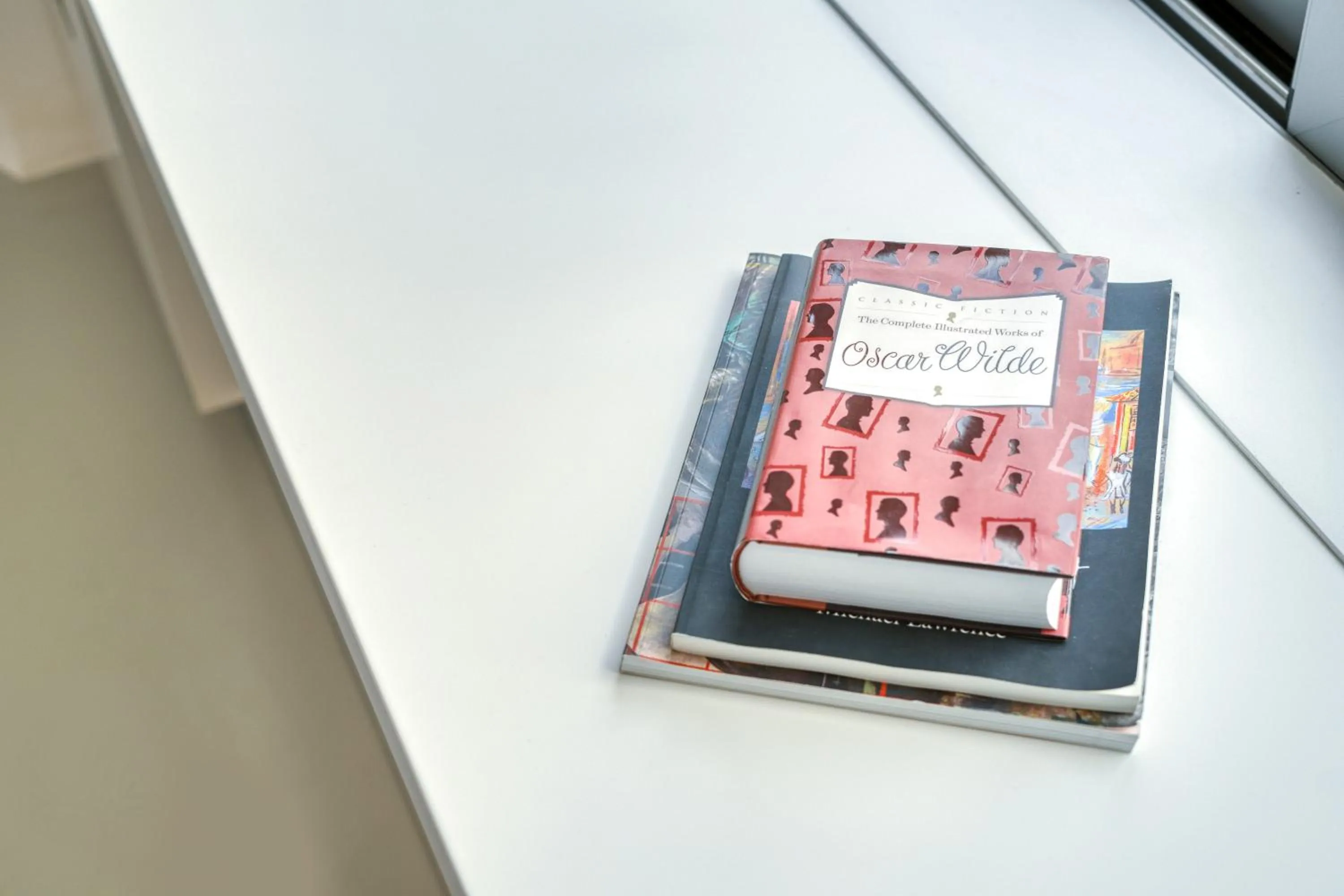 Decorative detail in Athens Color Cube