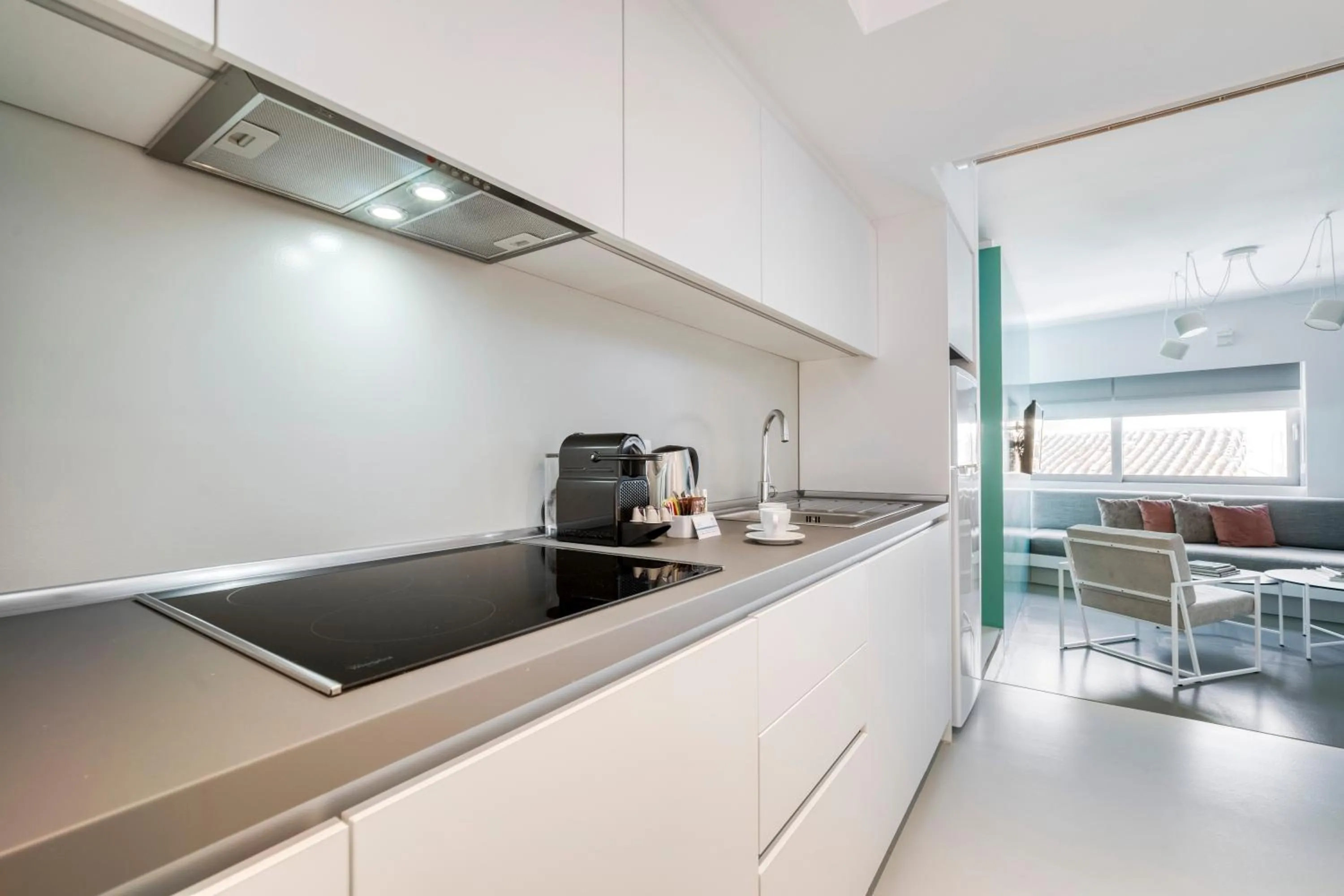 Coffee/tea facilities in Athens Color Cube