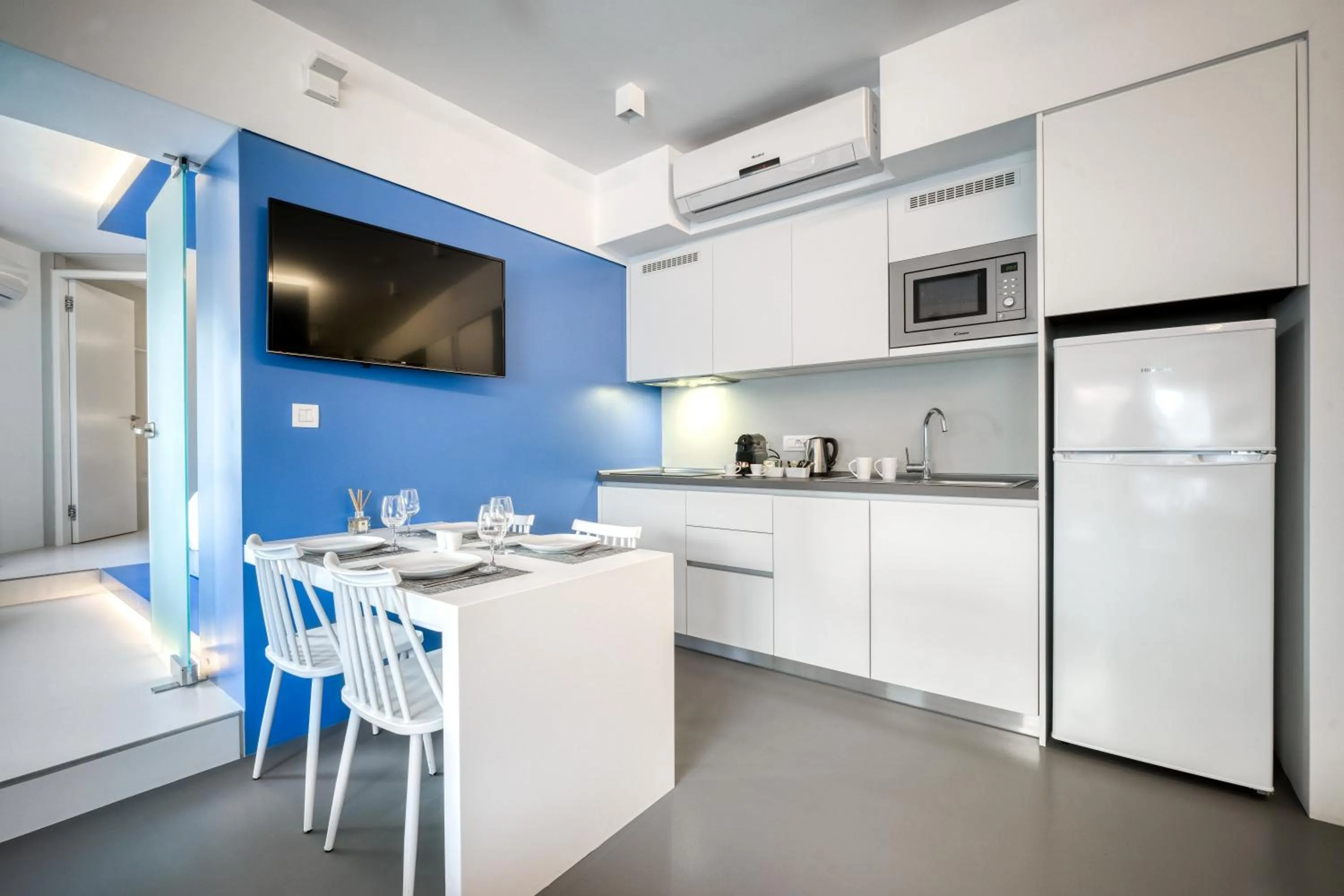 kitchen in Athens Color Cube