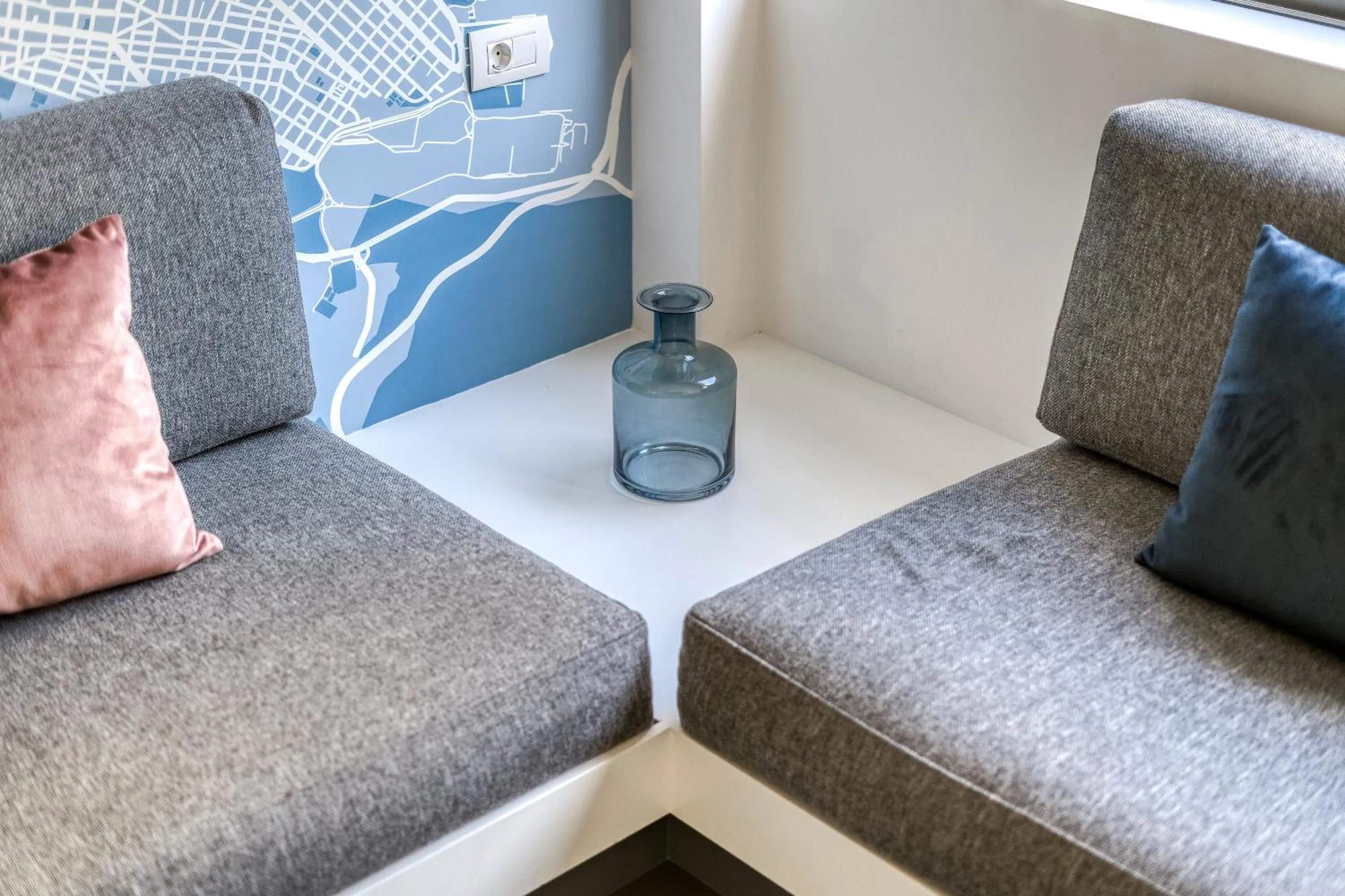 Living room in Athens Color Cube