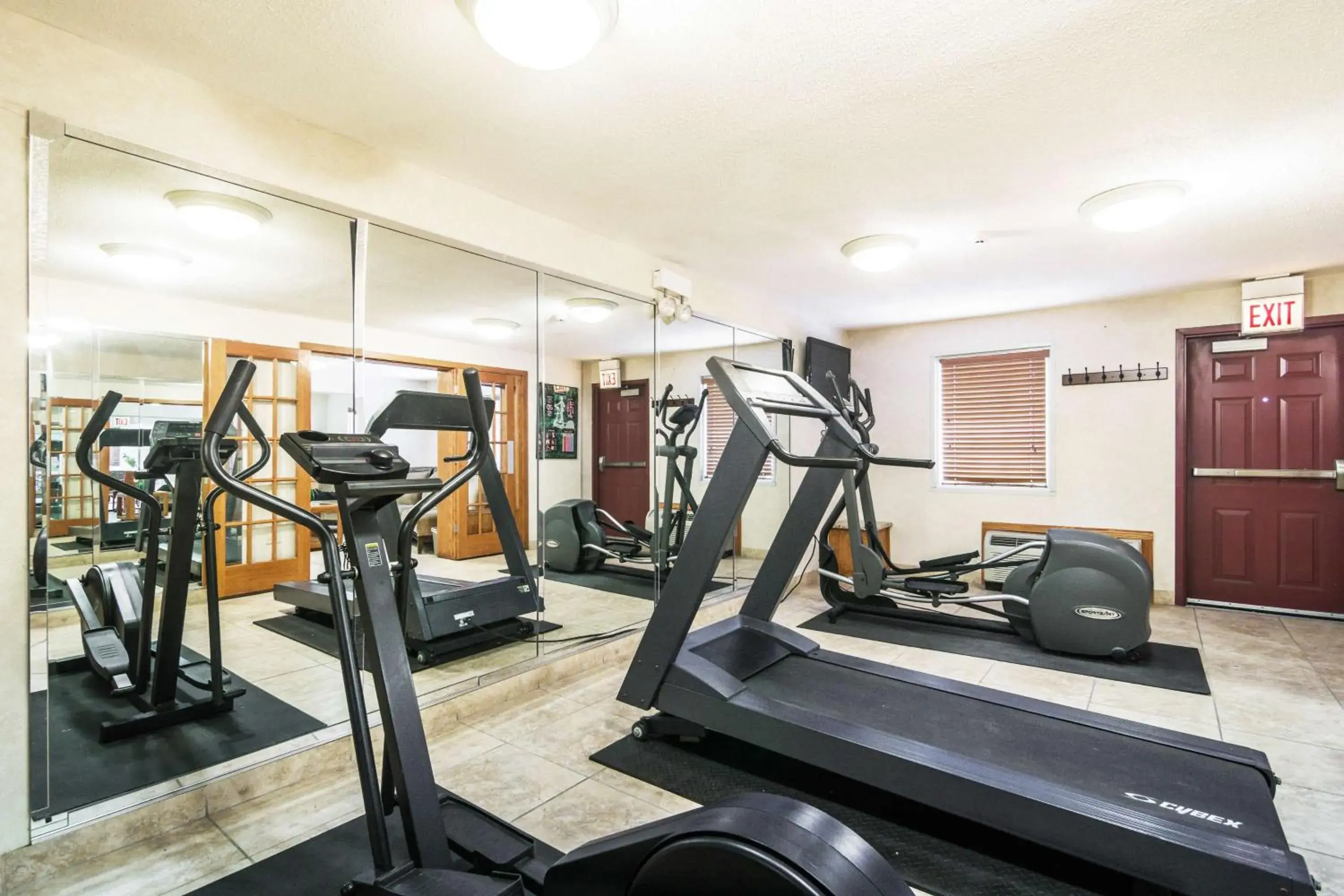 Fitness centre/facilities in Motel 6-Alsip, IL Fitness centre/facilities in Motel 6-Alsip, IL
