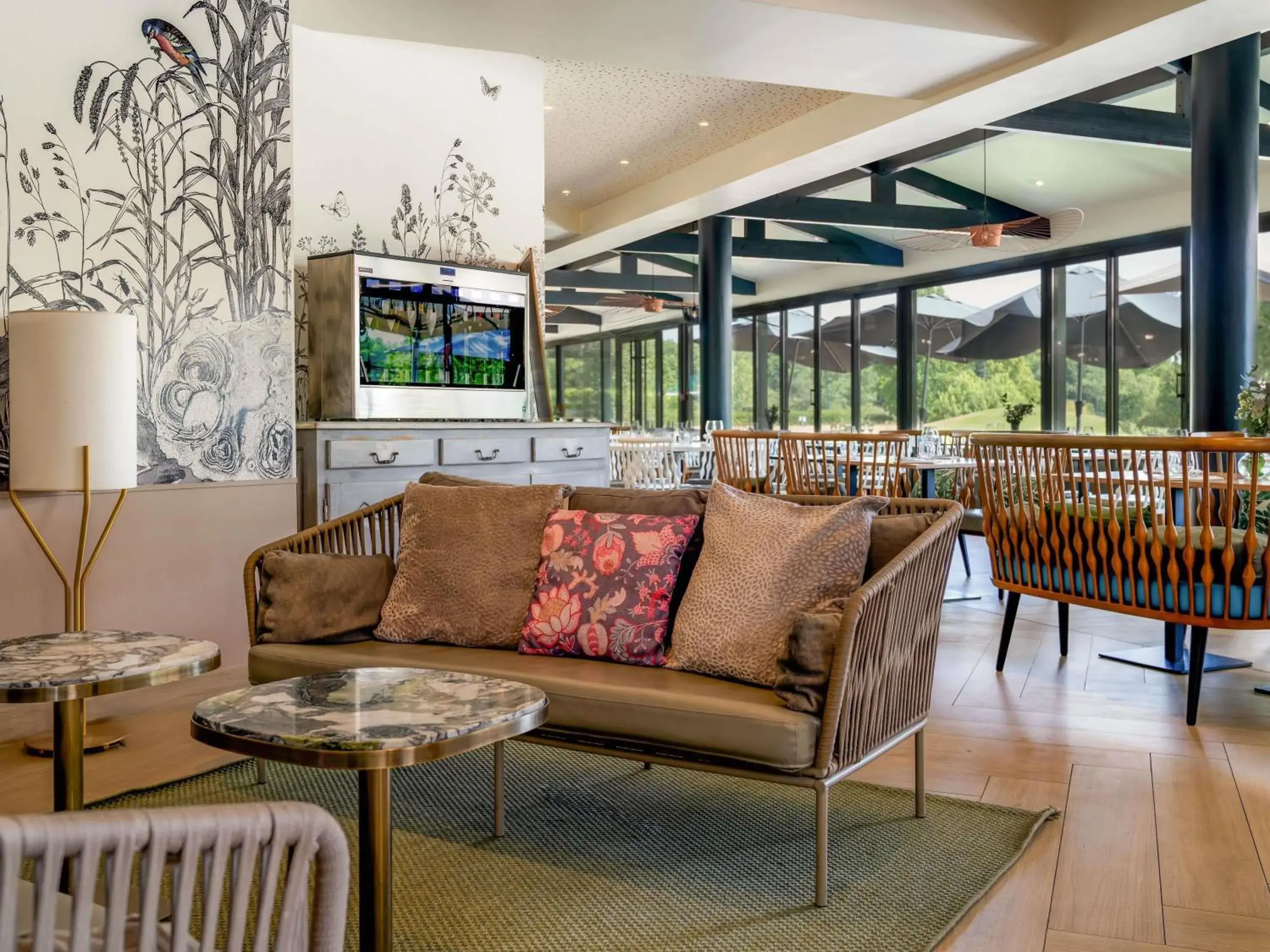 Property building in Mercure Orléans Portes de Sologne Property building in Mercure Orléans Portes de Sologne