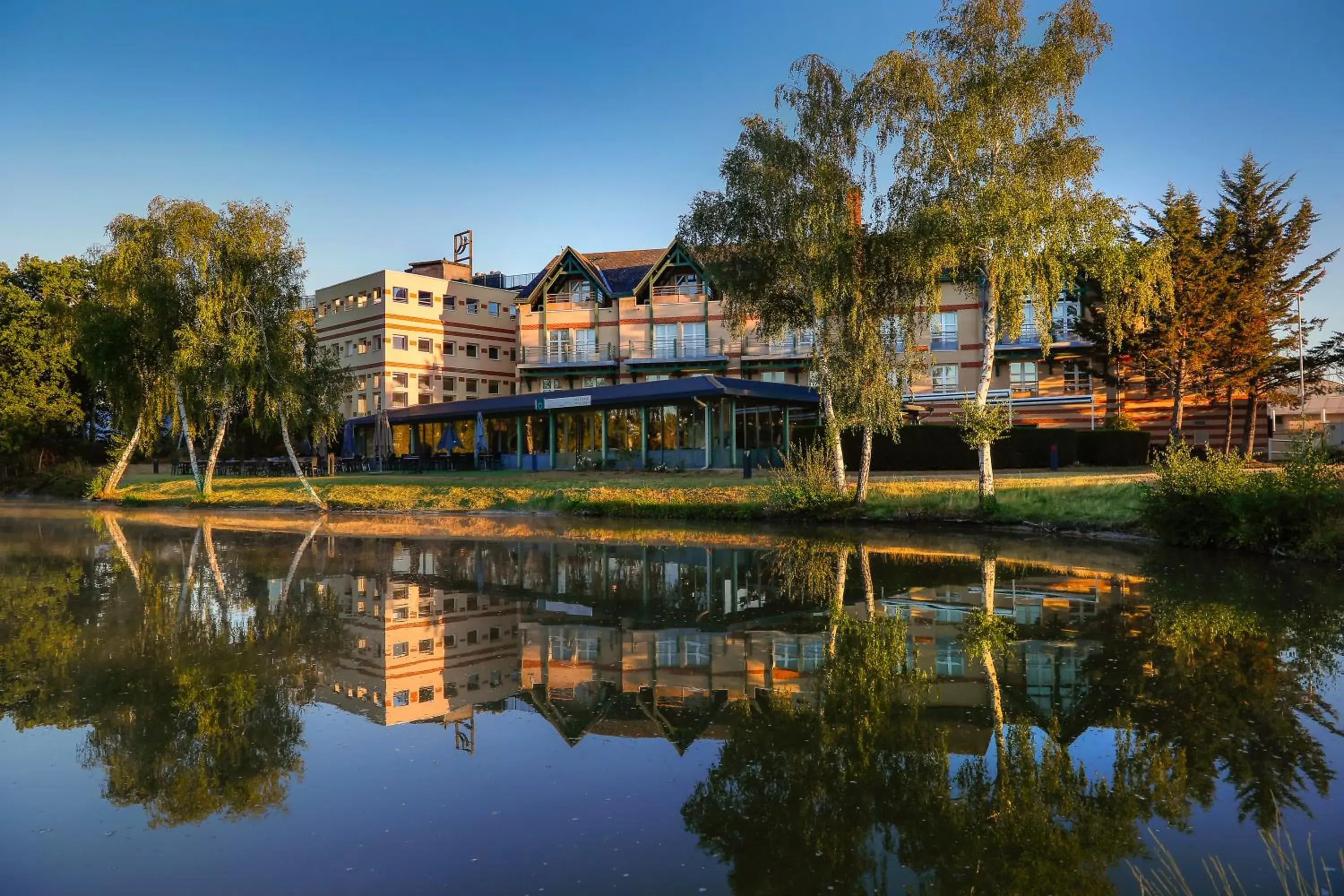 Property building in Mercure Orléans Portes de Sologne Property building in Mercure Orléans Portes de Sologne