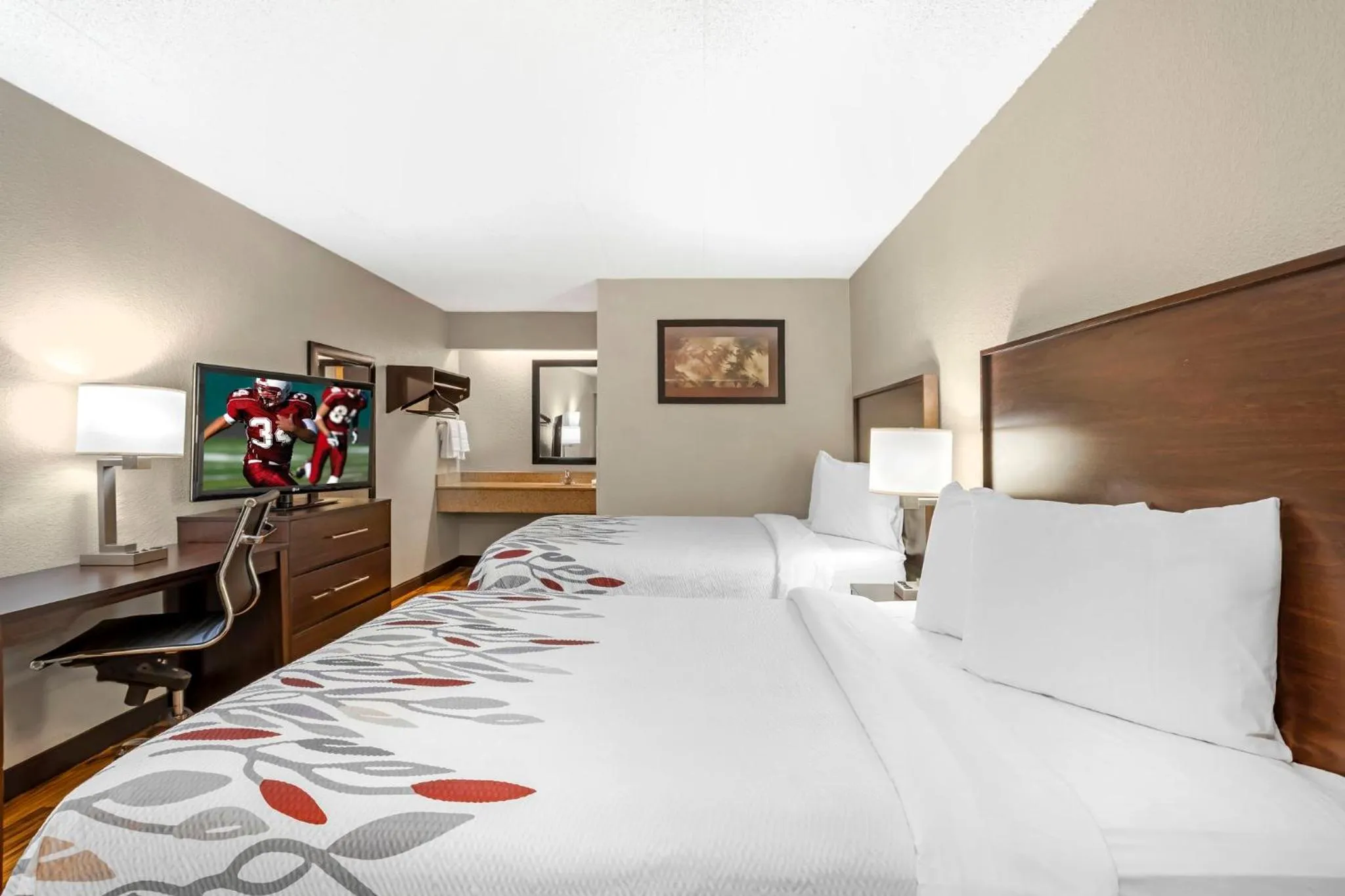 Bedroom, Bed in Red Roof Inn Milwaukee Airport Oak Creek