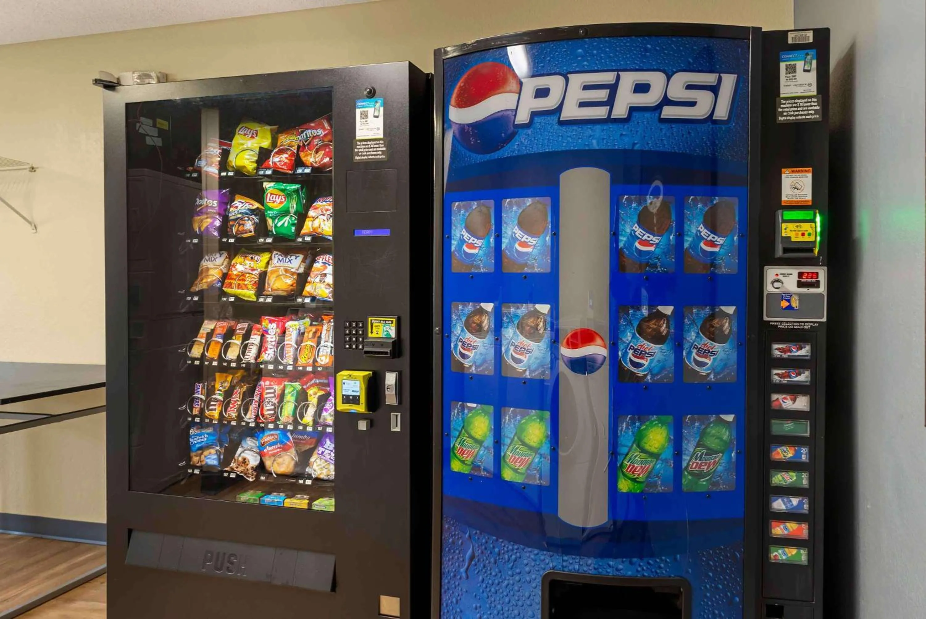 Property building in Extended Stay America Suites - Richmond - W Broad Street - Glenside - South