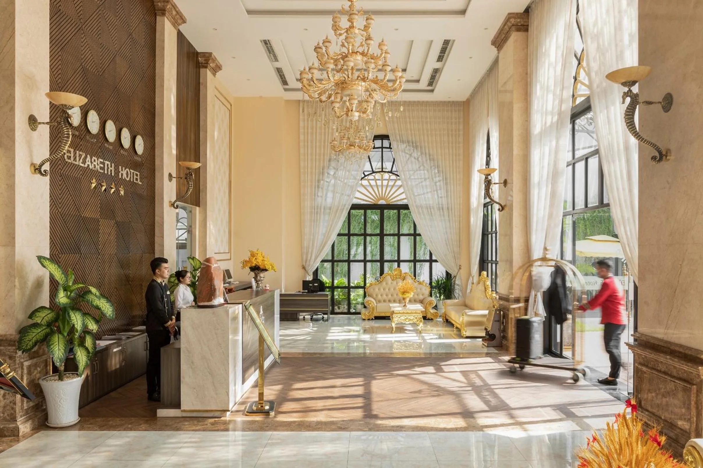 Lobby or reception in ELIZABETH HOTEL