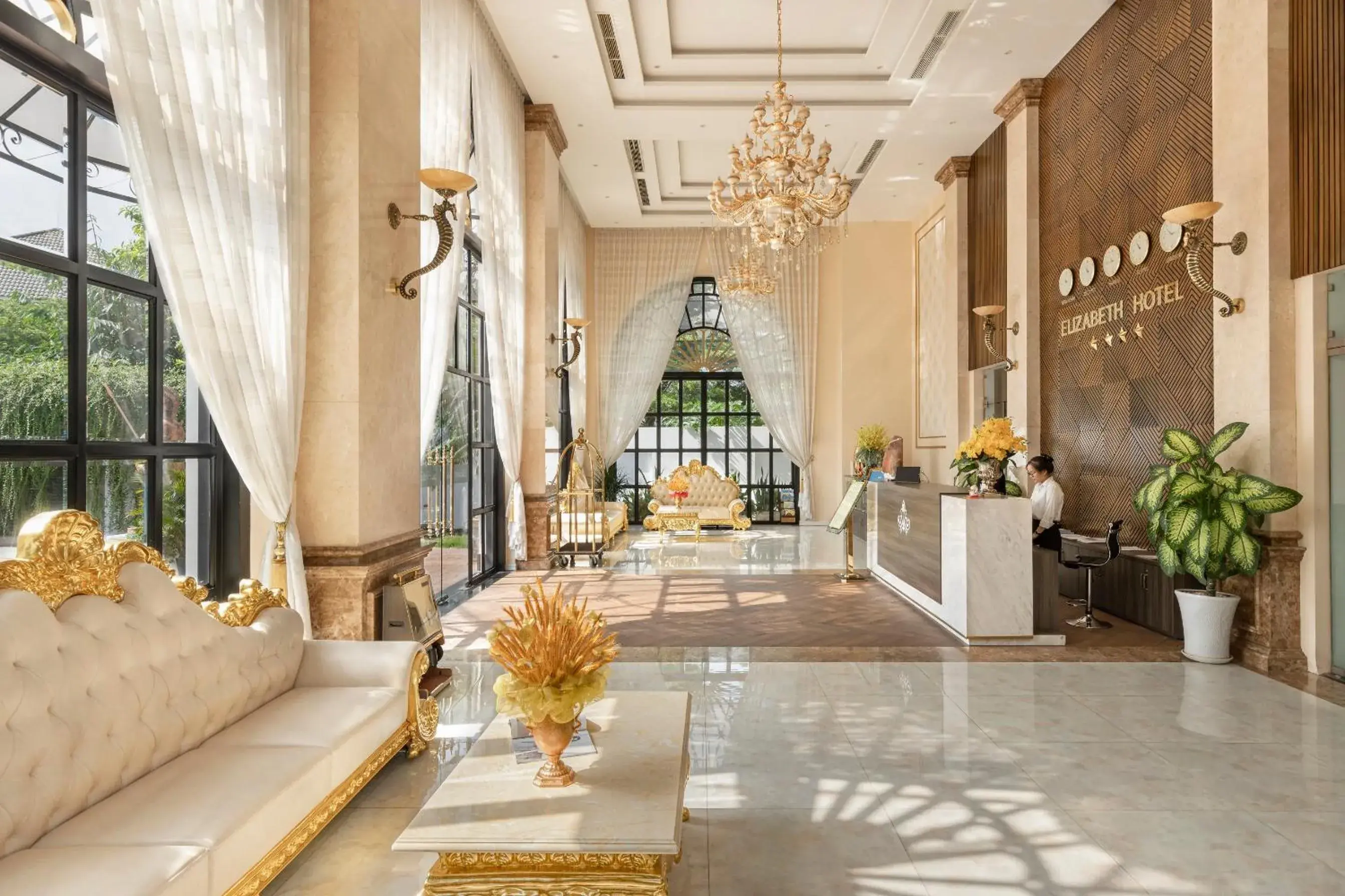 Lobby or reception in ELIZABETH HOTEL Lobby or reception in ELIZABETH HOTEL