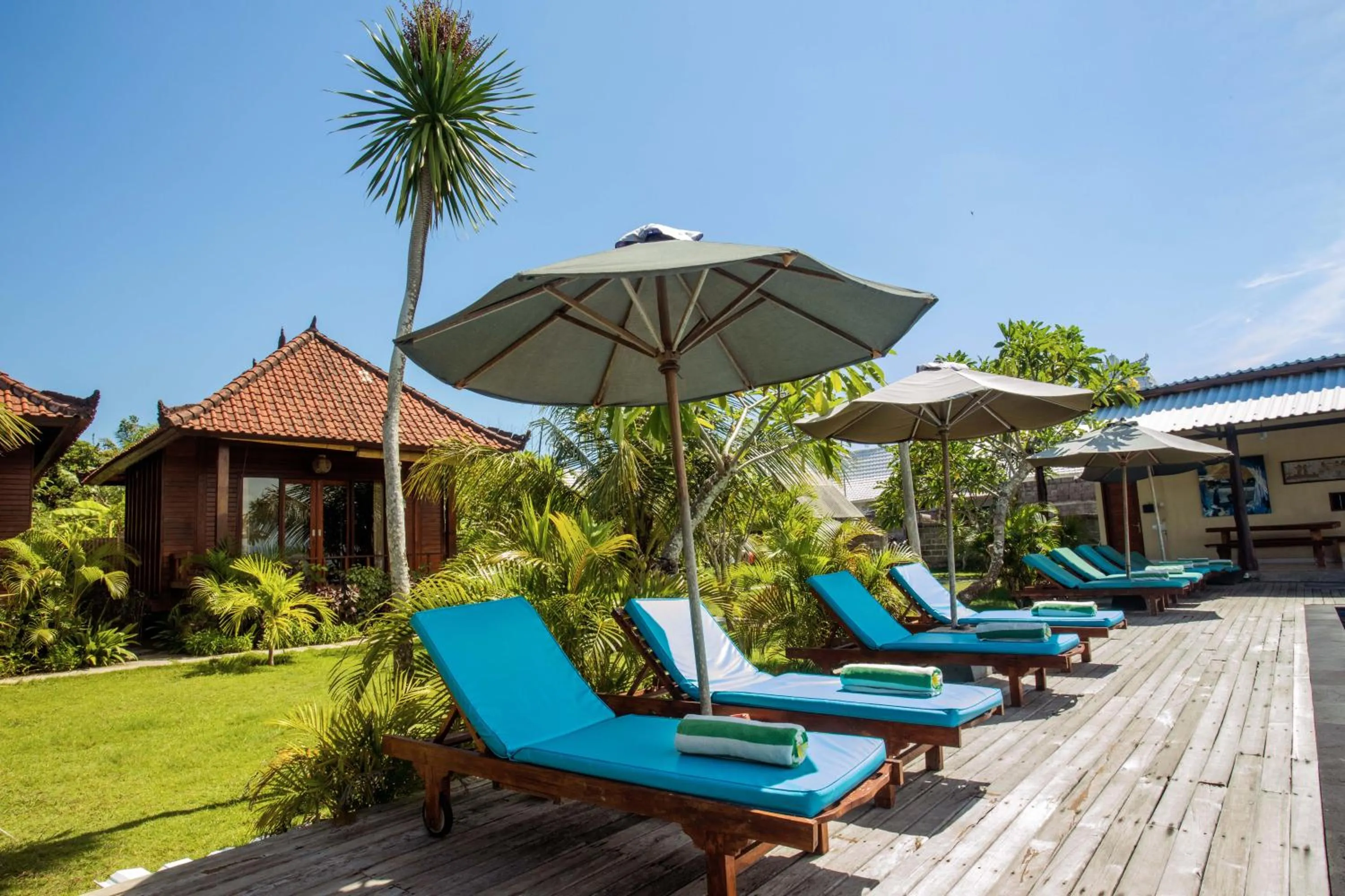 Property building in D'Muncuk Huts Lembongan