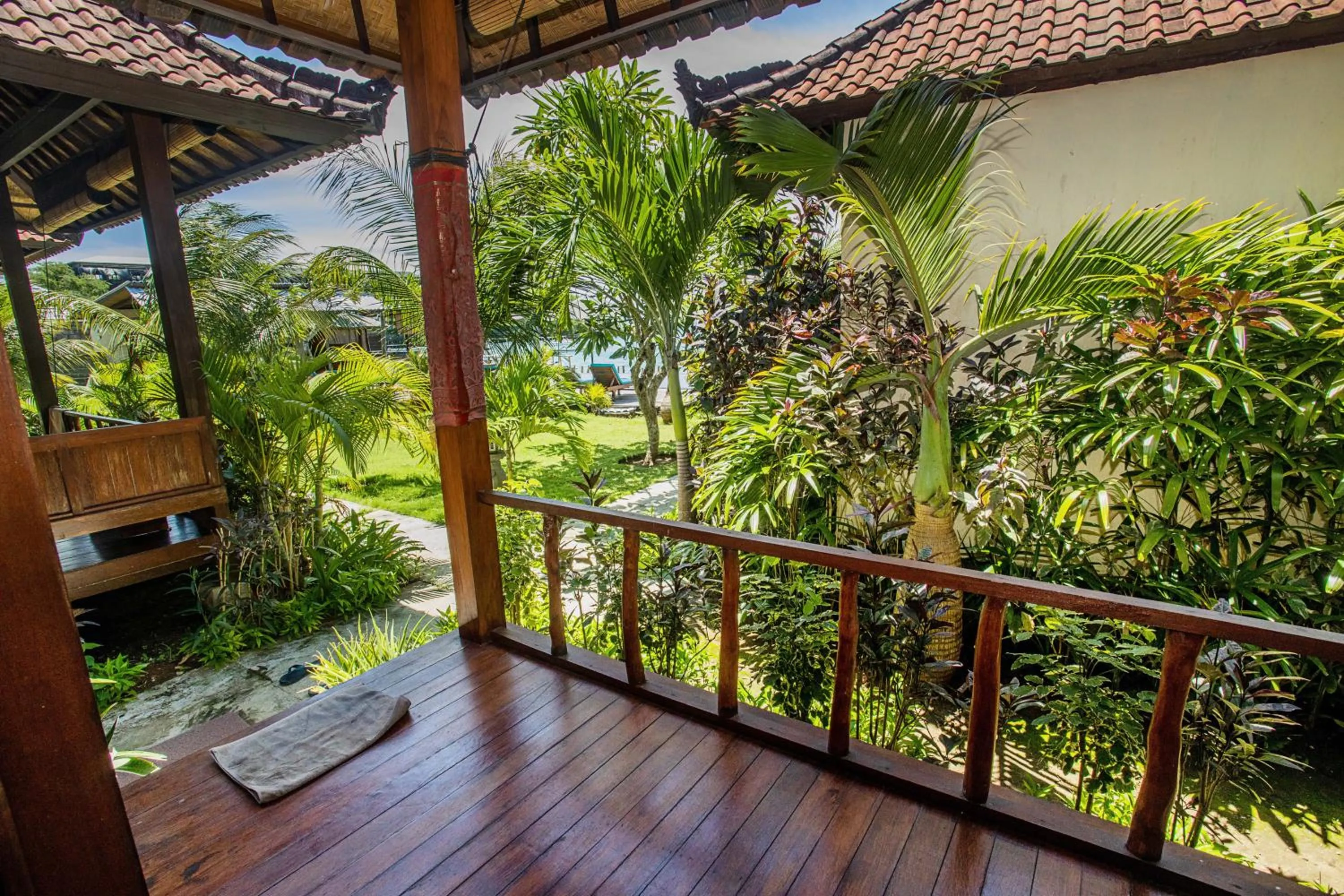 Balcony/Terrace in D'Muncuk Huts Lembongan