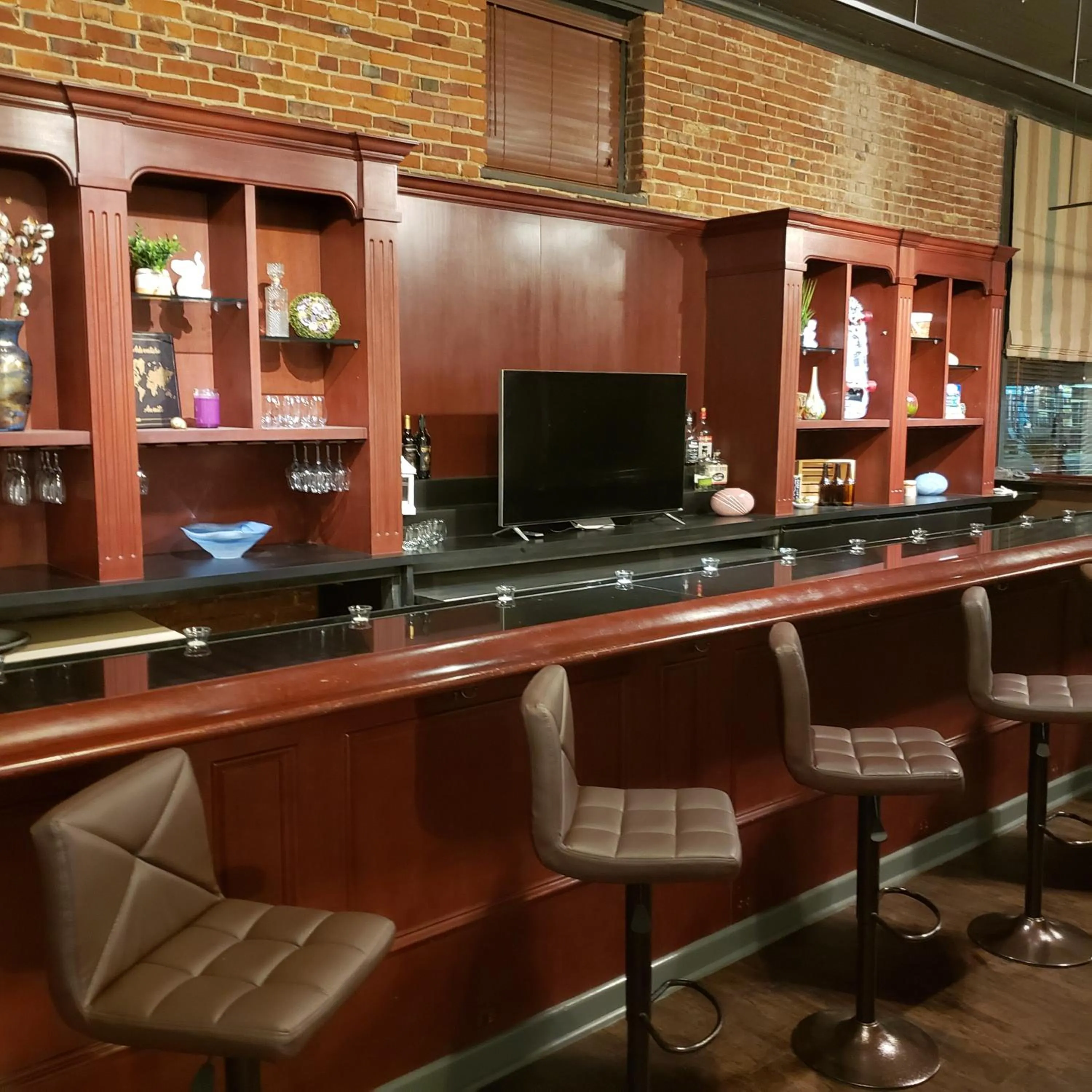 Communal lounge/ TV room in HOSTEL Auberge Clarksdale