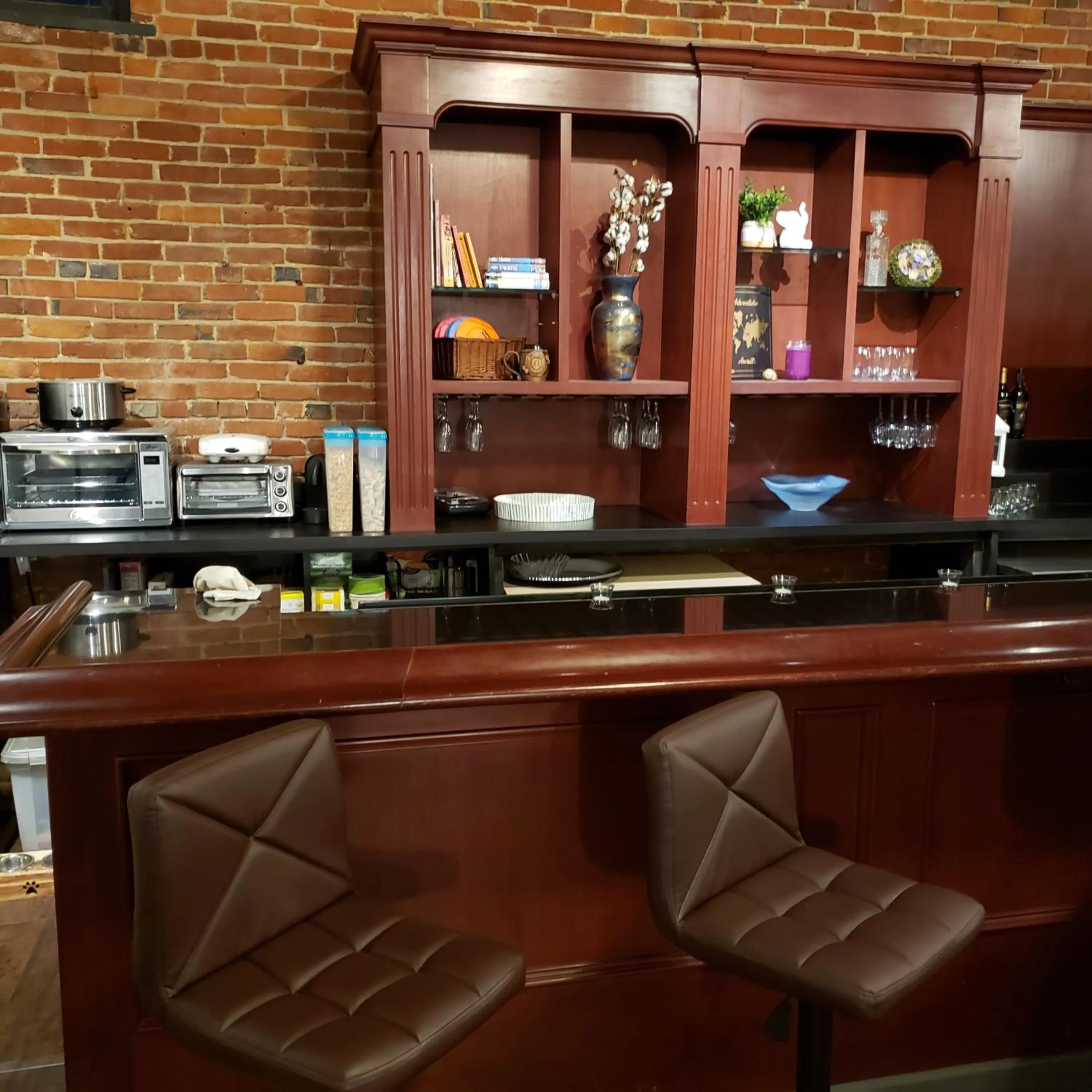 Communal lounge/ TV room in HOSTEL Auberge Clarksdale