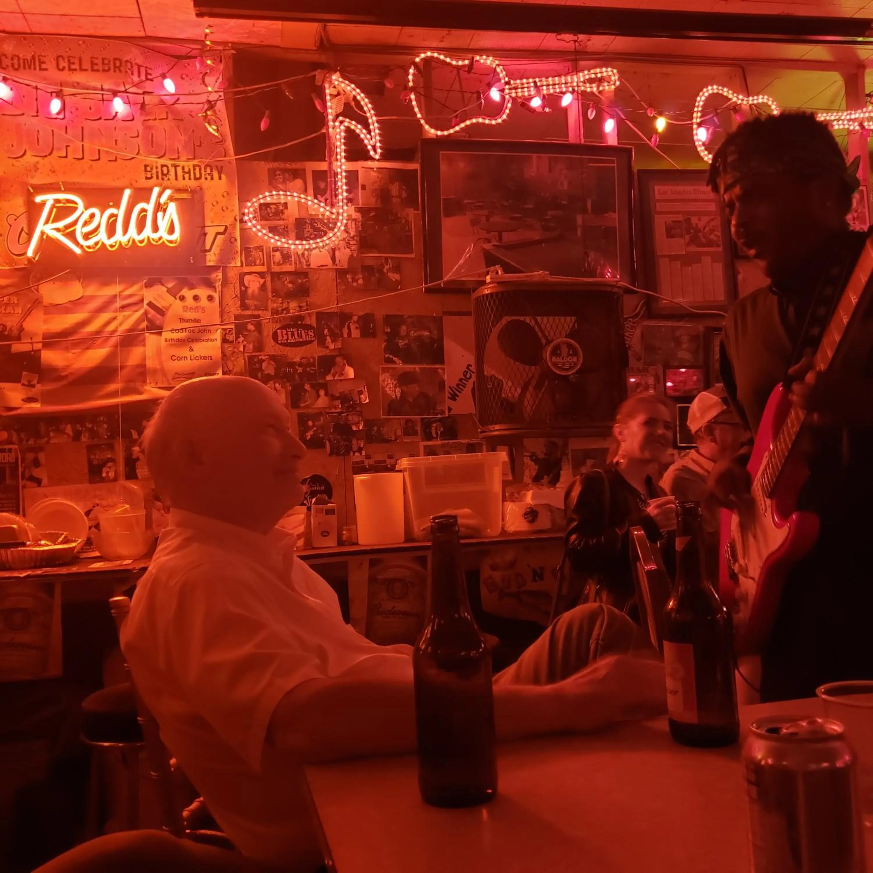 Restaurant/places to eat in HOSTEL Auberge Clarksdale