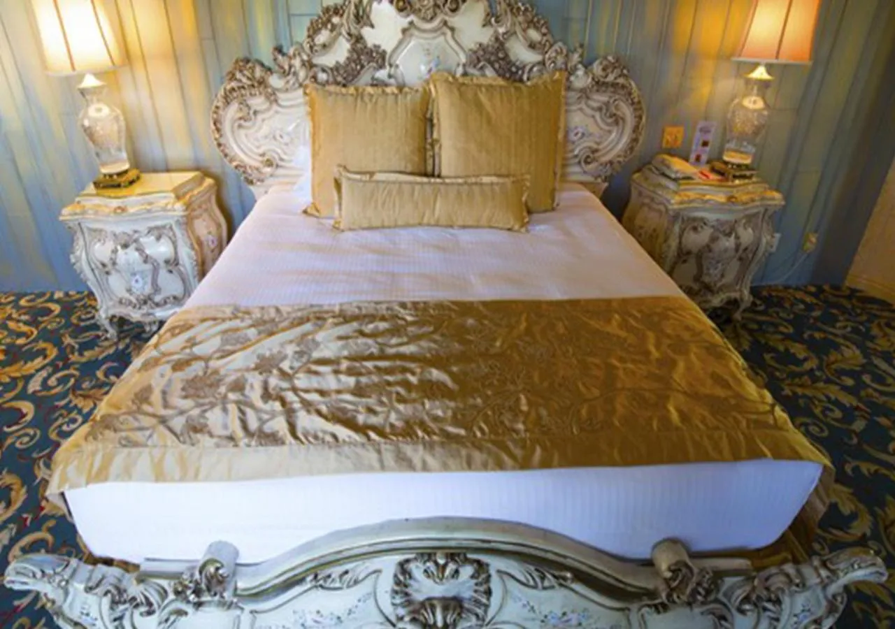 Bed in Madonna Inn