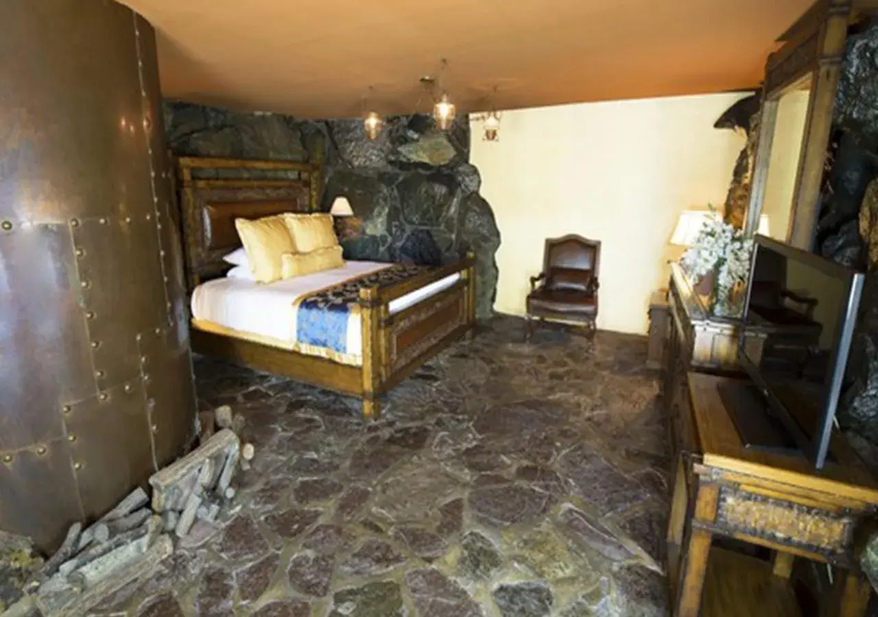 Bed in Madonna Inn Bed in Madonna Inn