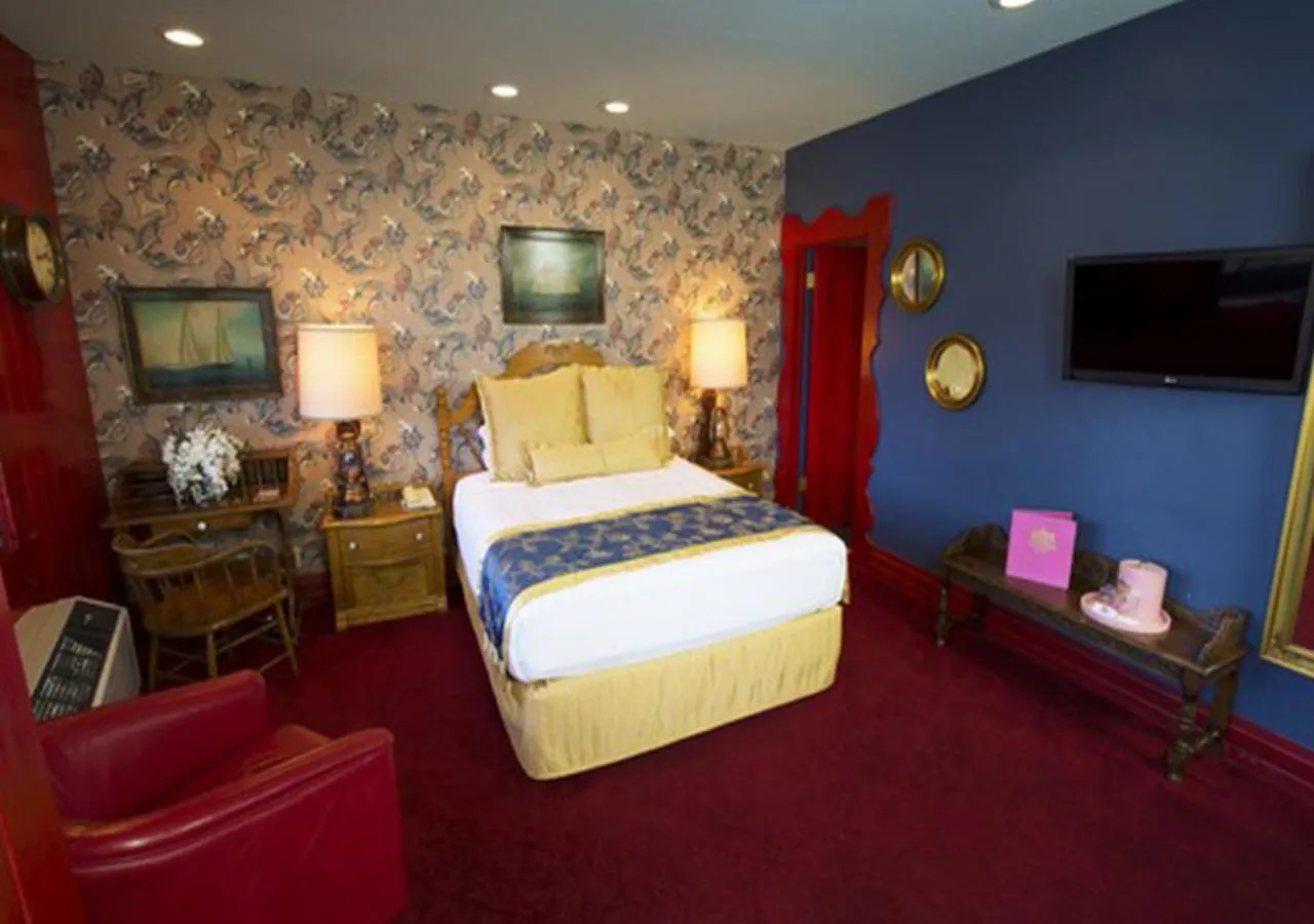 Bed in Madonna Inn