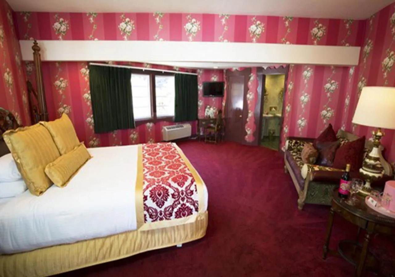 Bed in Madonna Inn