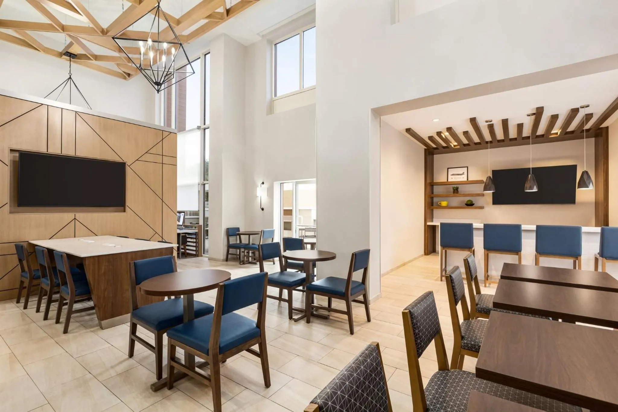 Breakfast in Holiday Inn Express & Suites - Tuscaloosa-University by IHG