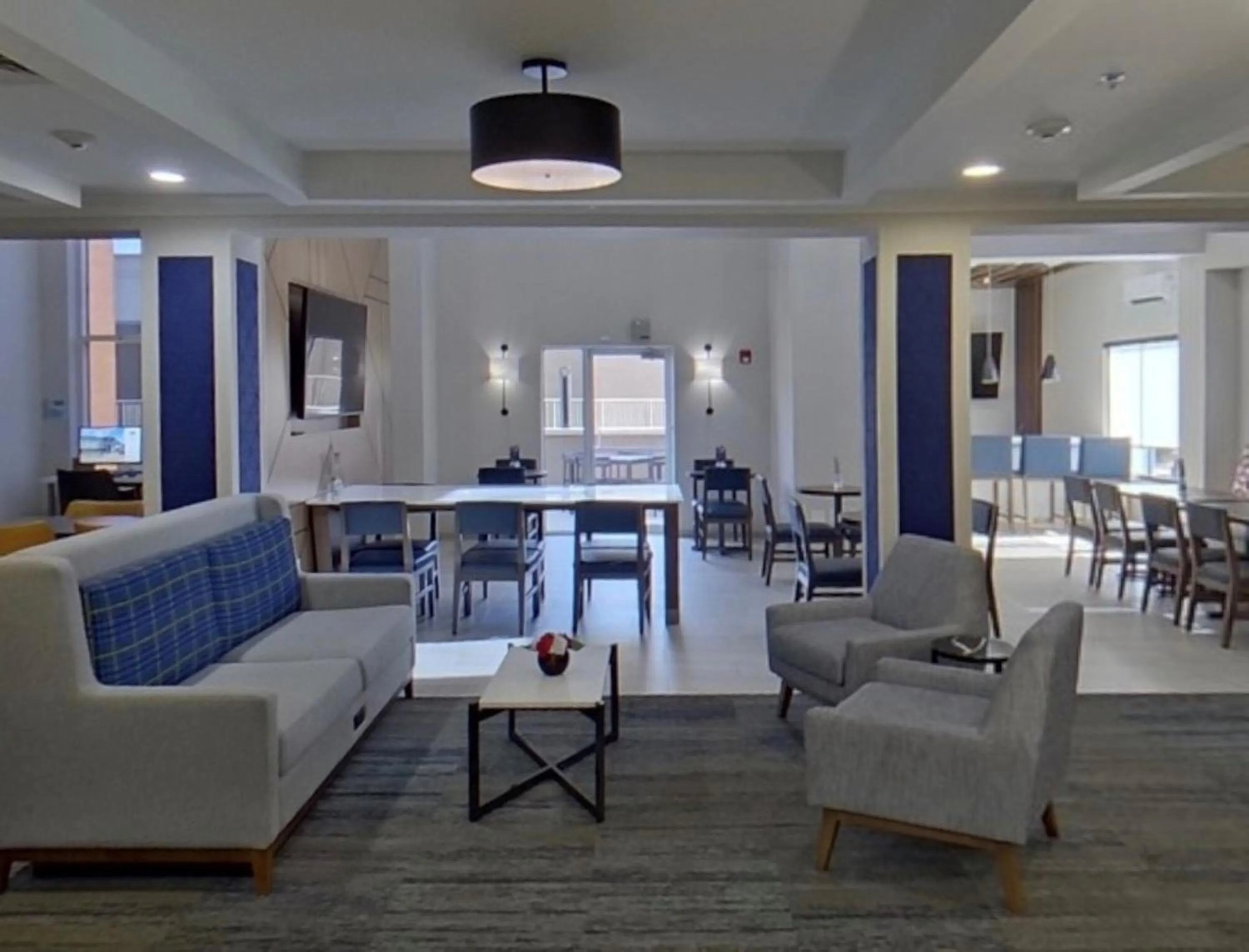 Property building in Holiday Inn Express & Suites - Tuscaloosa-University by IHG