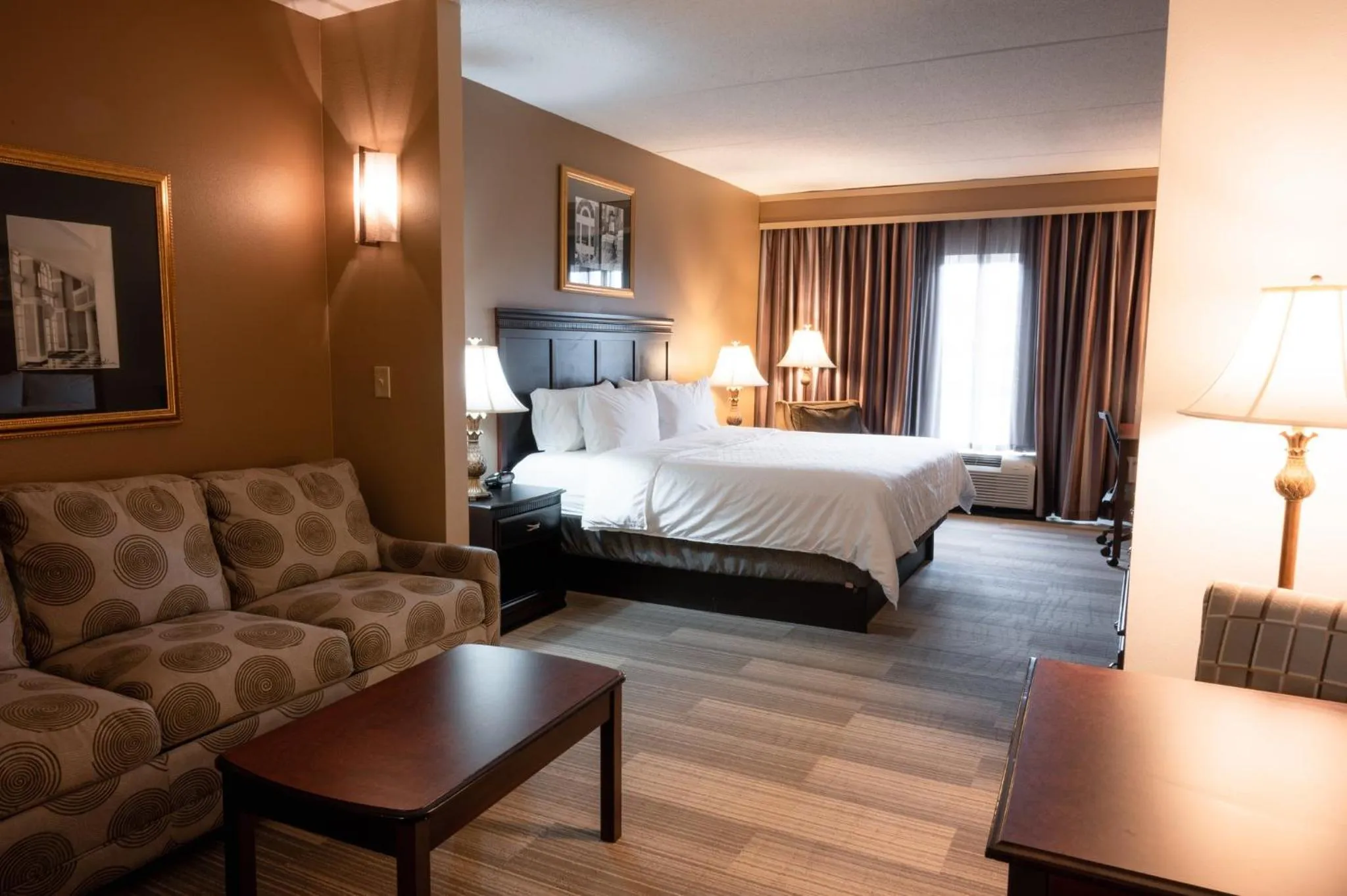 Photo of the whole room, Bed in Holiday Inn Express & Suites - Tuscaloosa-University by IHG