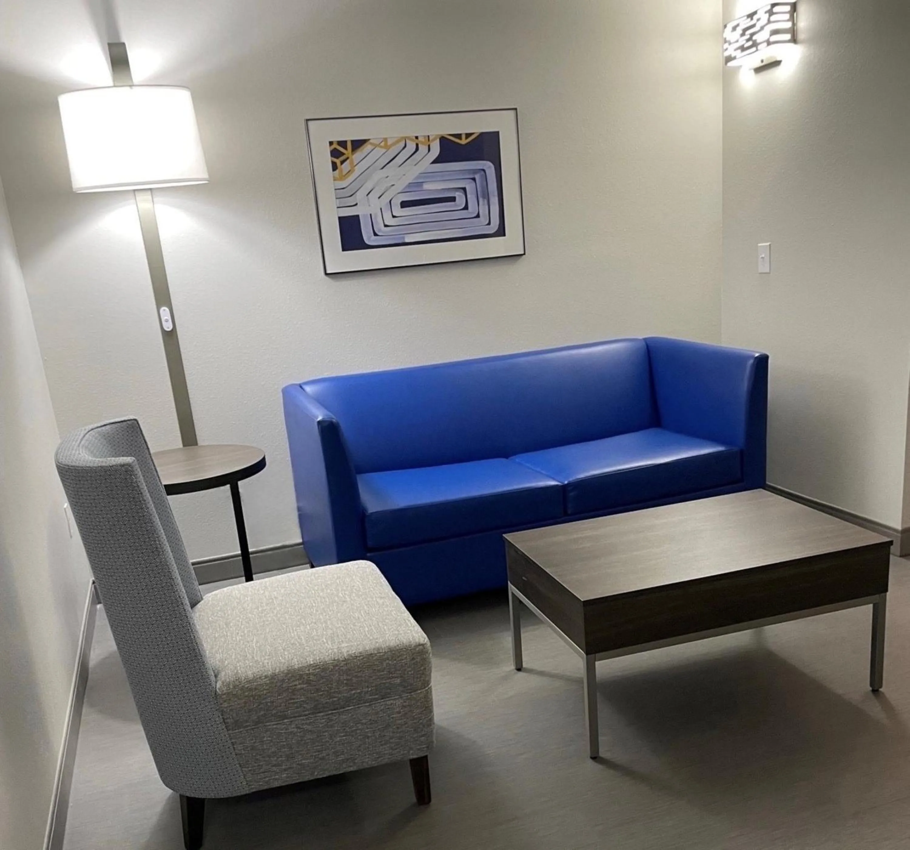 Photo of the whole room in Holiday Inn Express & Suites - Tuscaloosa-University by IHG