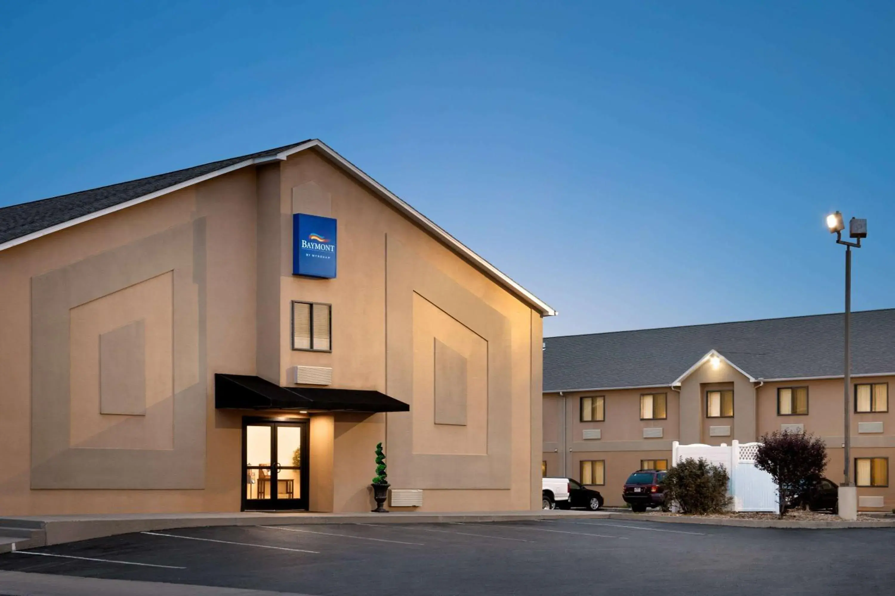 Property building in Travelodge by Wyndham Dexter Property building in Travelodge by Wyndham Dexter