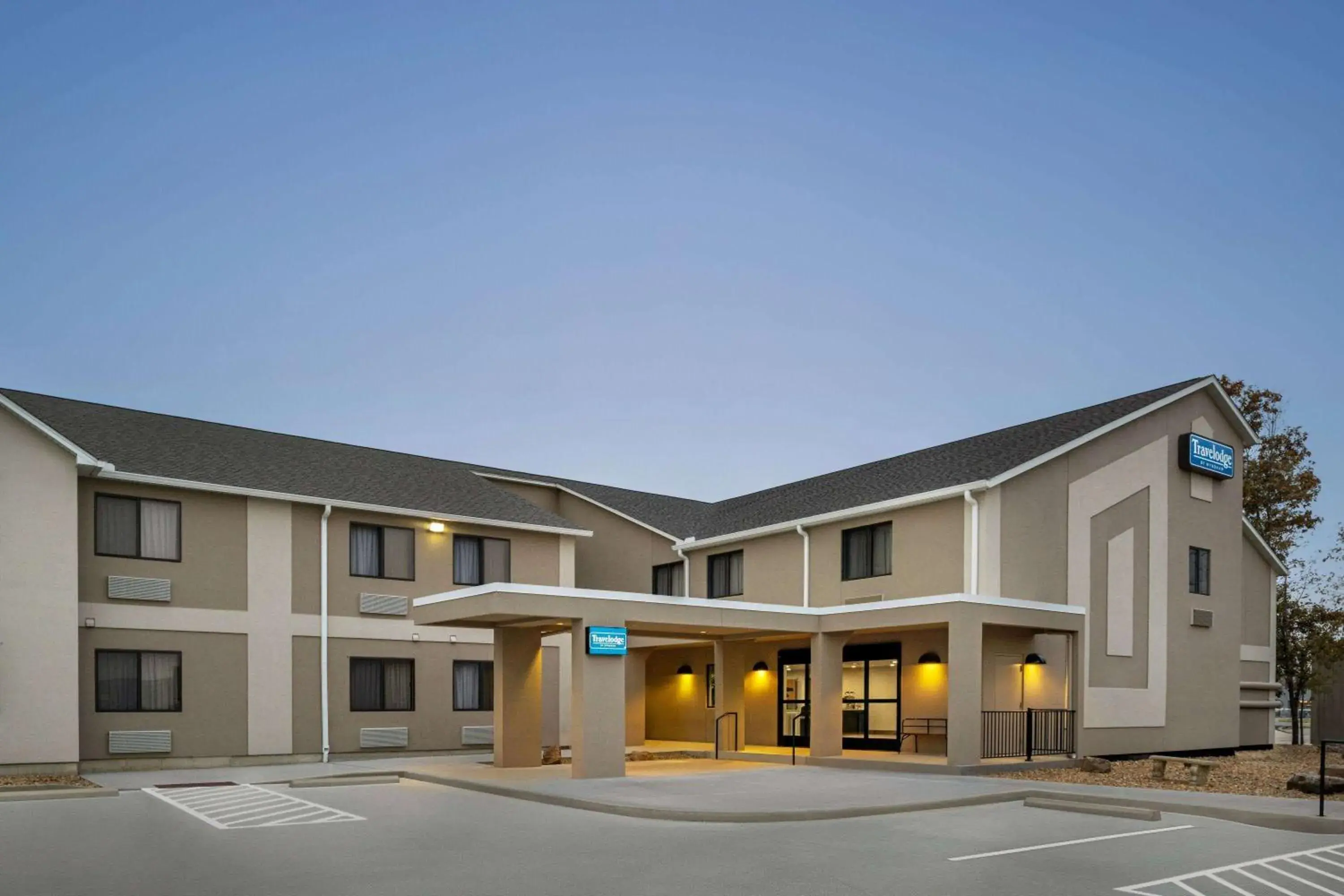 Property building in Travelodge by Wyndham Dexter Property building in Travelodge by Wyndham Dexter