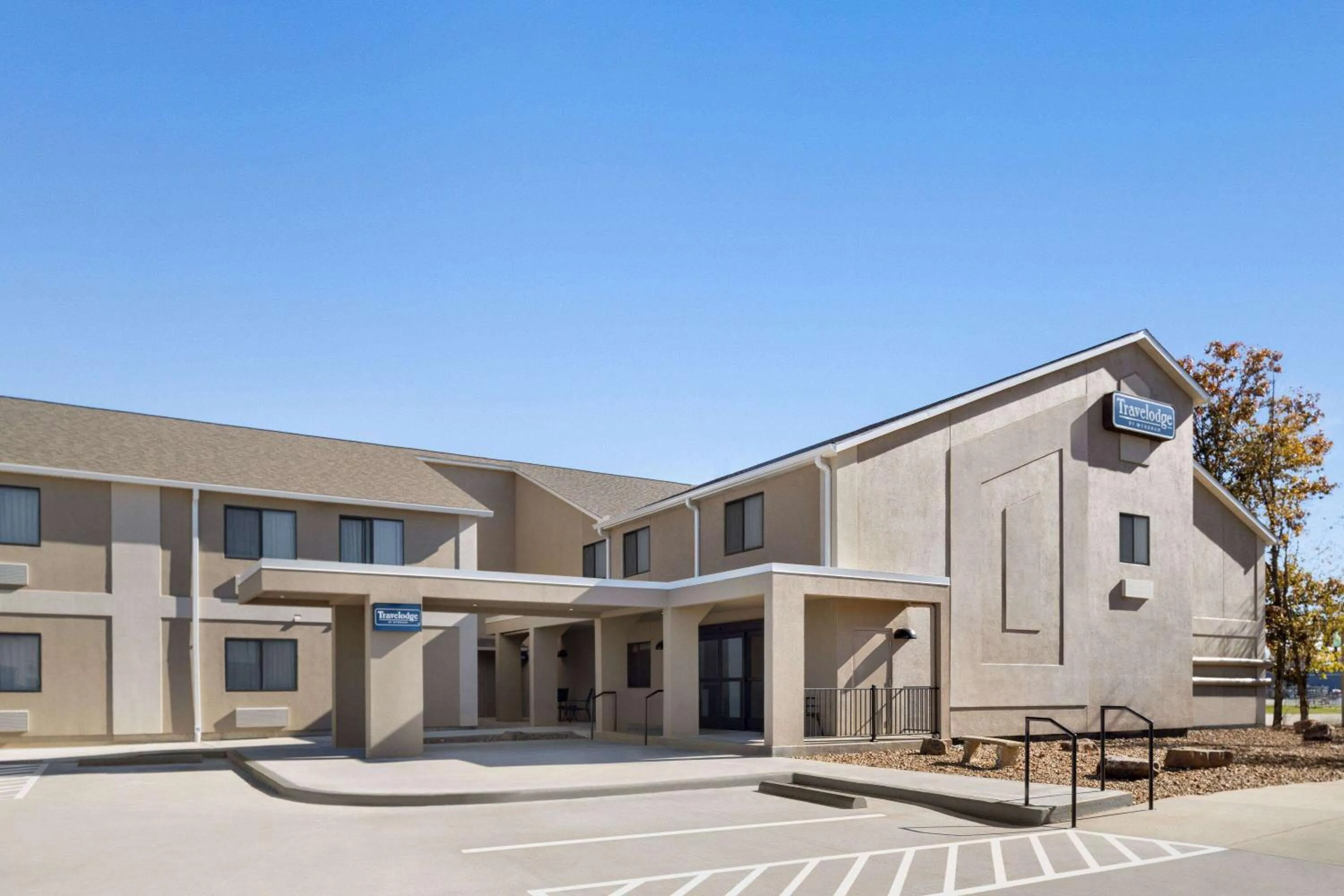 Property building in Travelodge by Wyndham Dexter