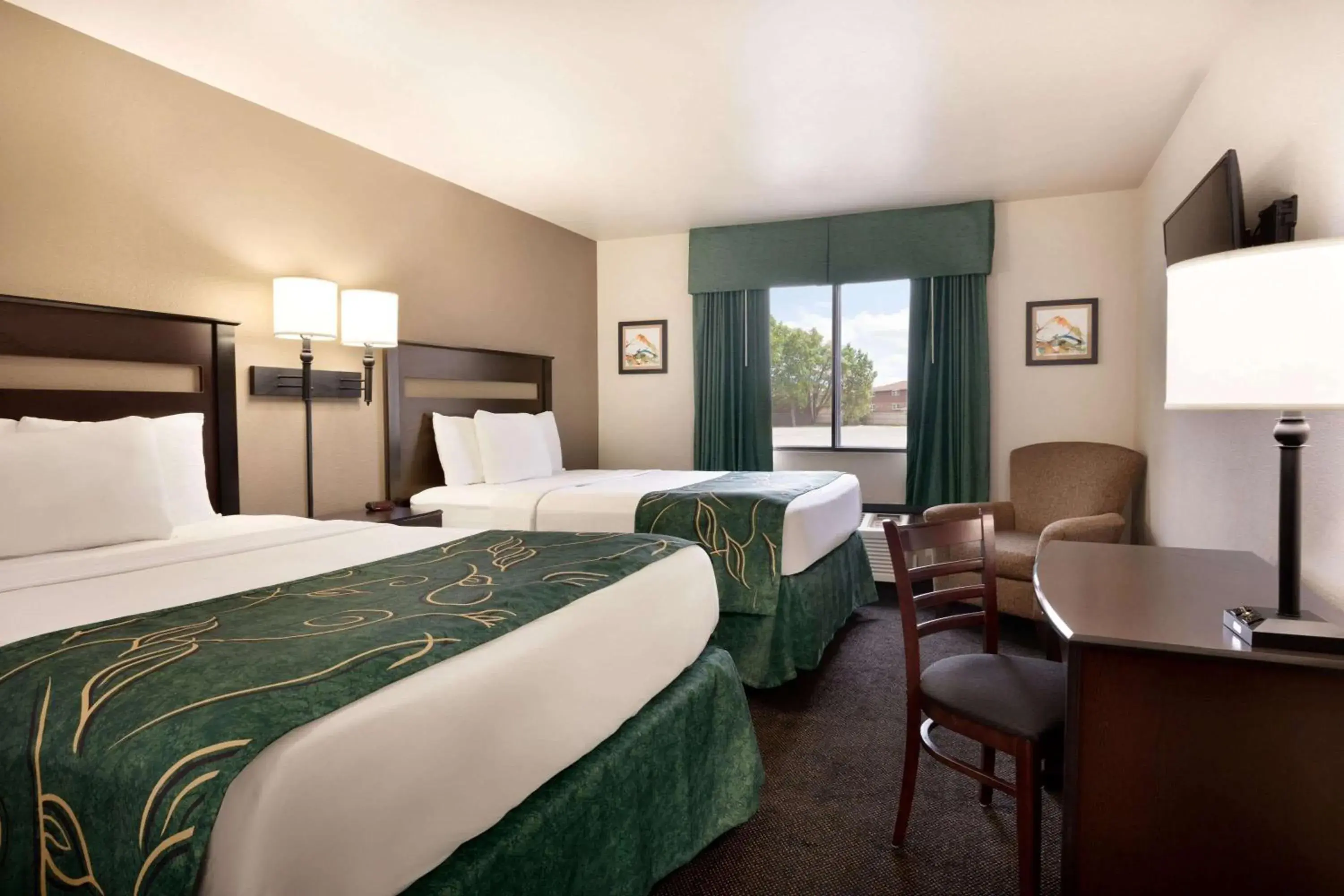 Photo of the whole room, Bed in Travelodge by Wyndham Dexter Photo of the whole room, Bed in Travelodge by Wyndham Dexter