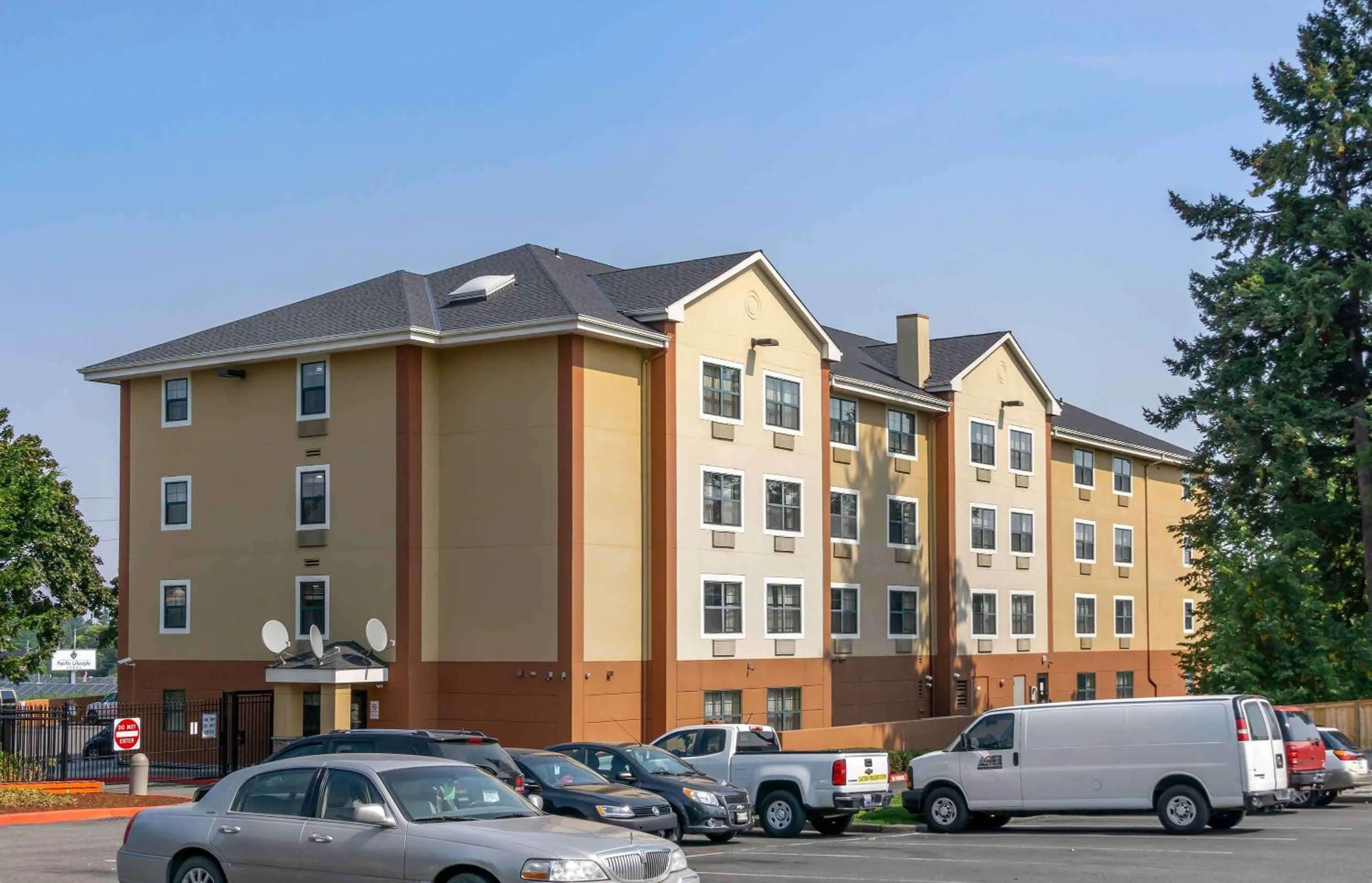 Property building in Extended Stay America Suites - Tacoma - South