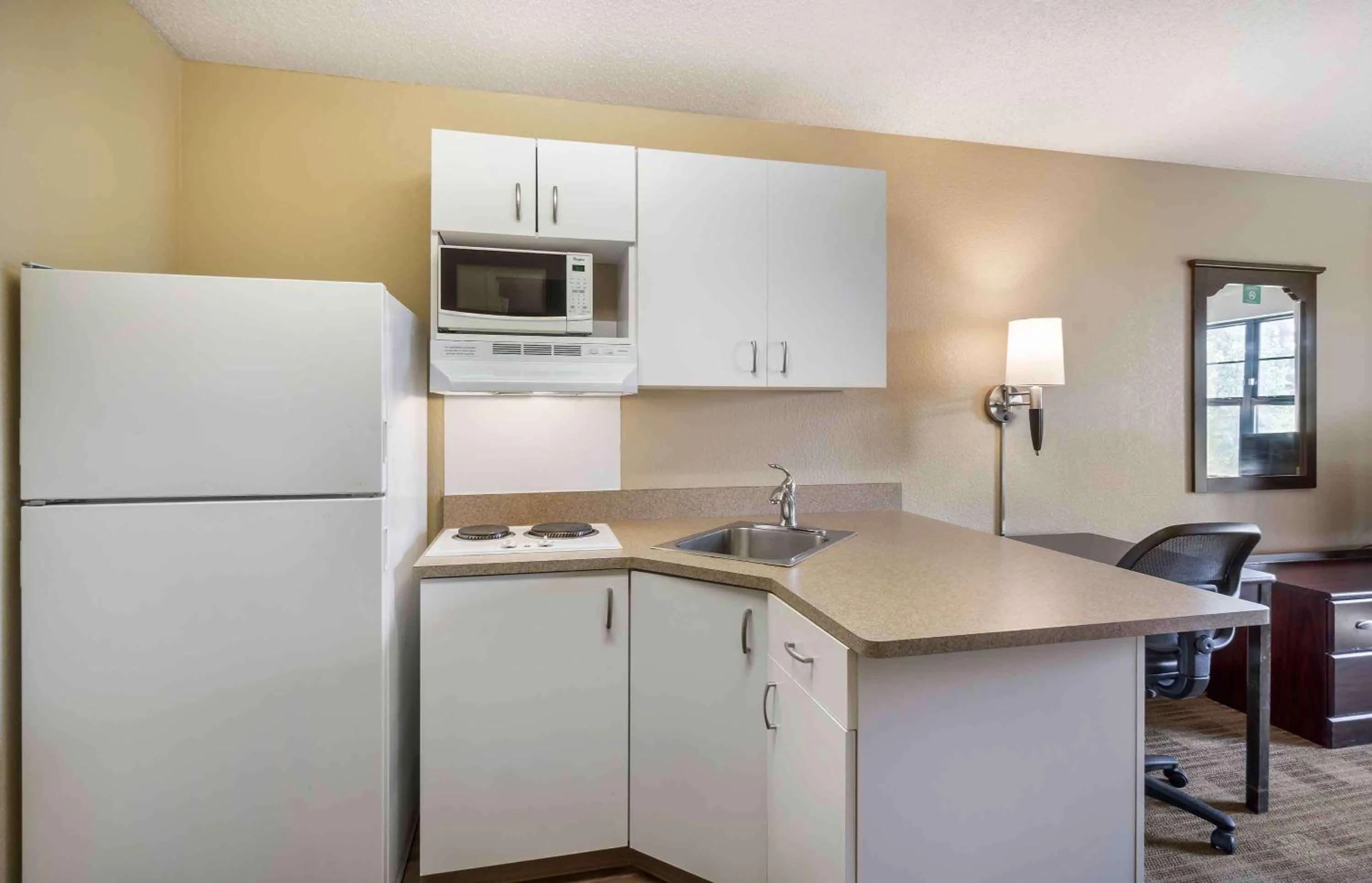 Kitchen or kitchenette in Extended Stay America Suites - Tacoma - South